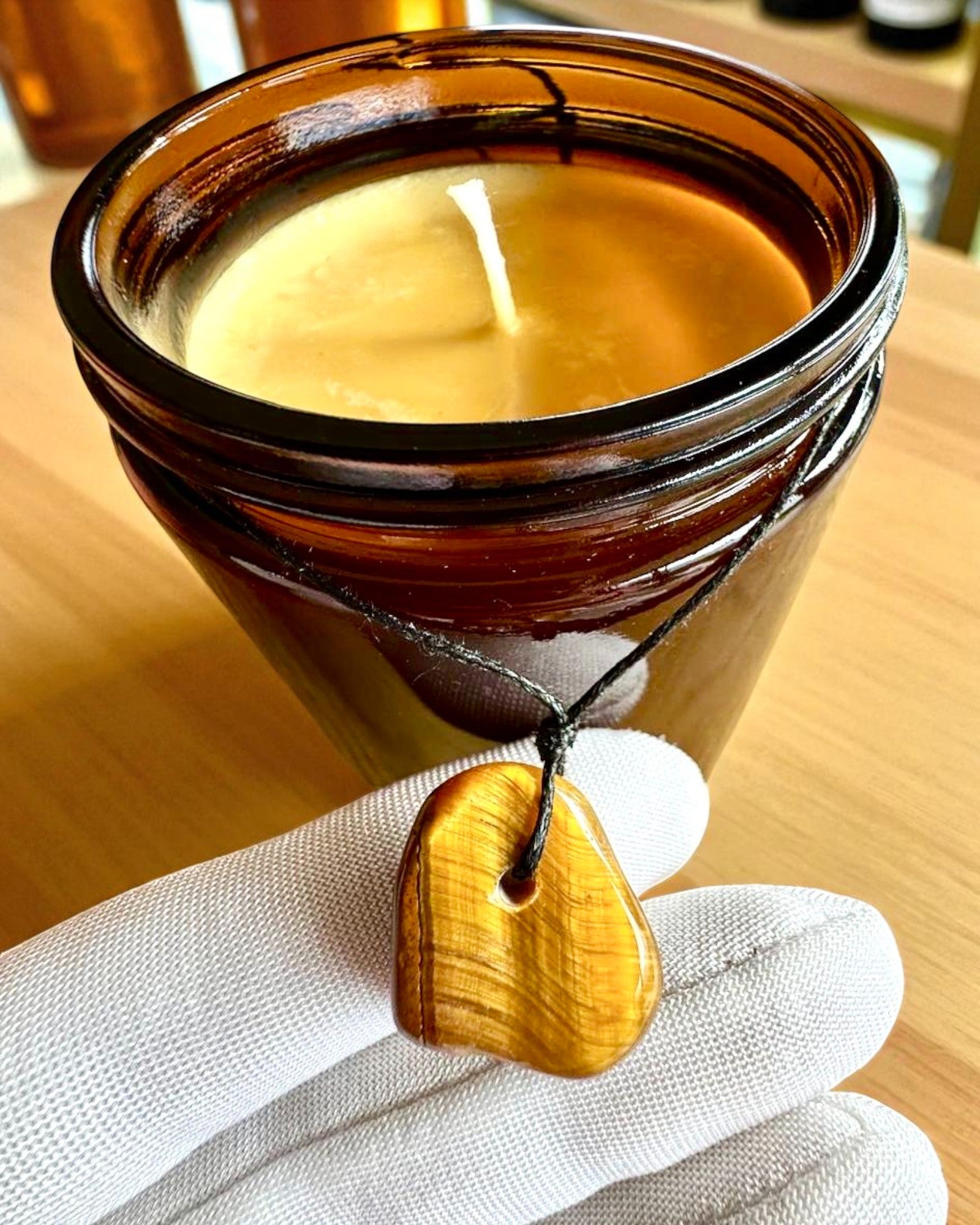 Świeca intencyjna Tygrysia Moc – Pewność siebie i dobrobyt, 250 ml, możliwość personalizacji nakrętki na prezent