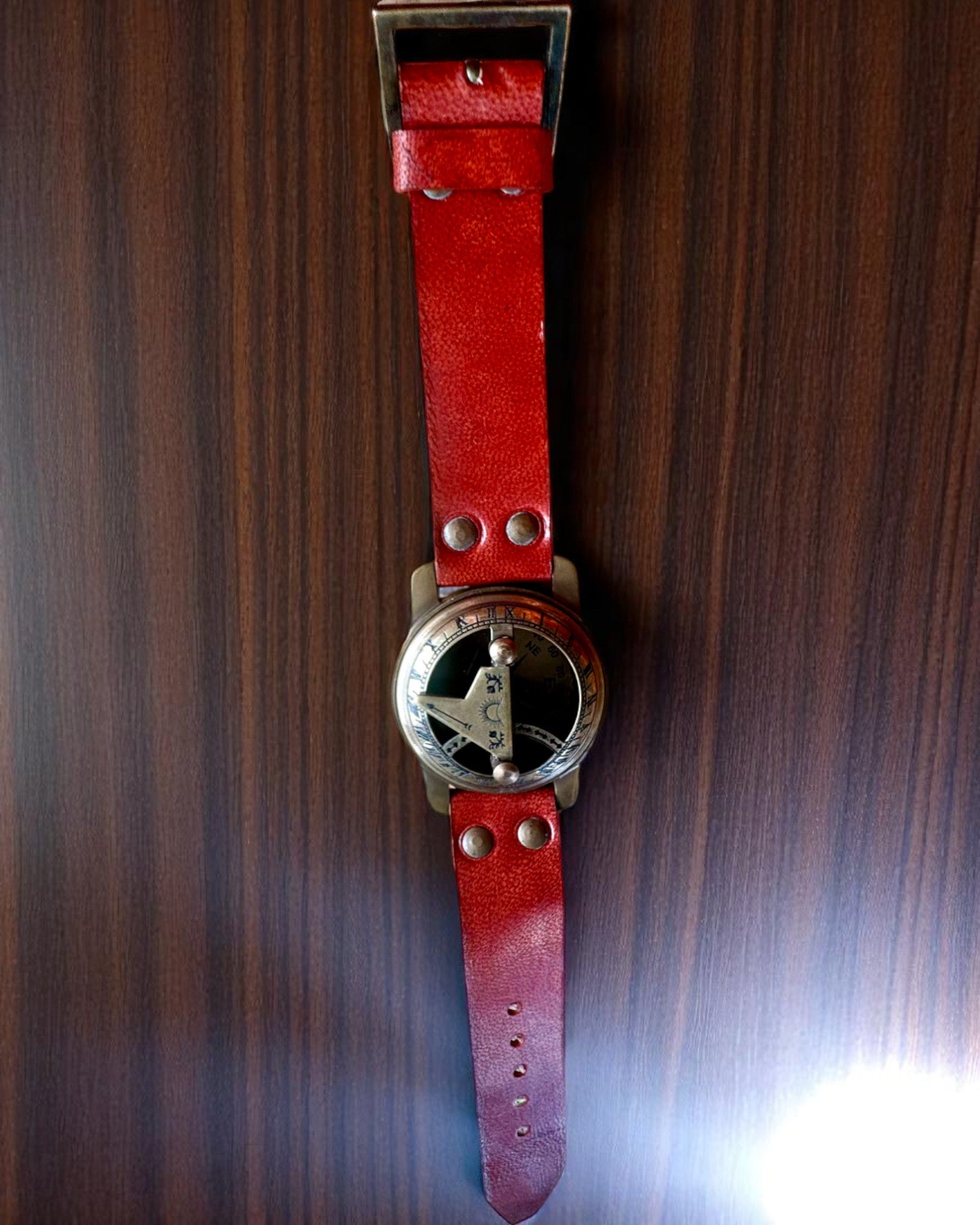 Slnečné hodiny s kompasom - Ručne vyrobené, autentické remeslo, možnosť gravírovania