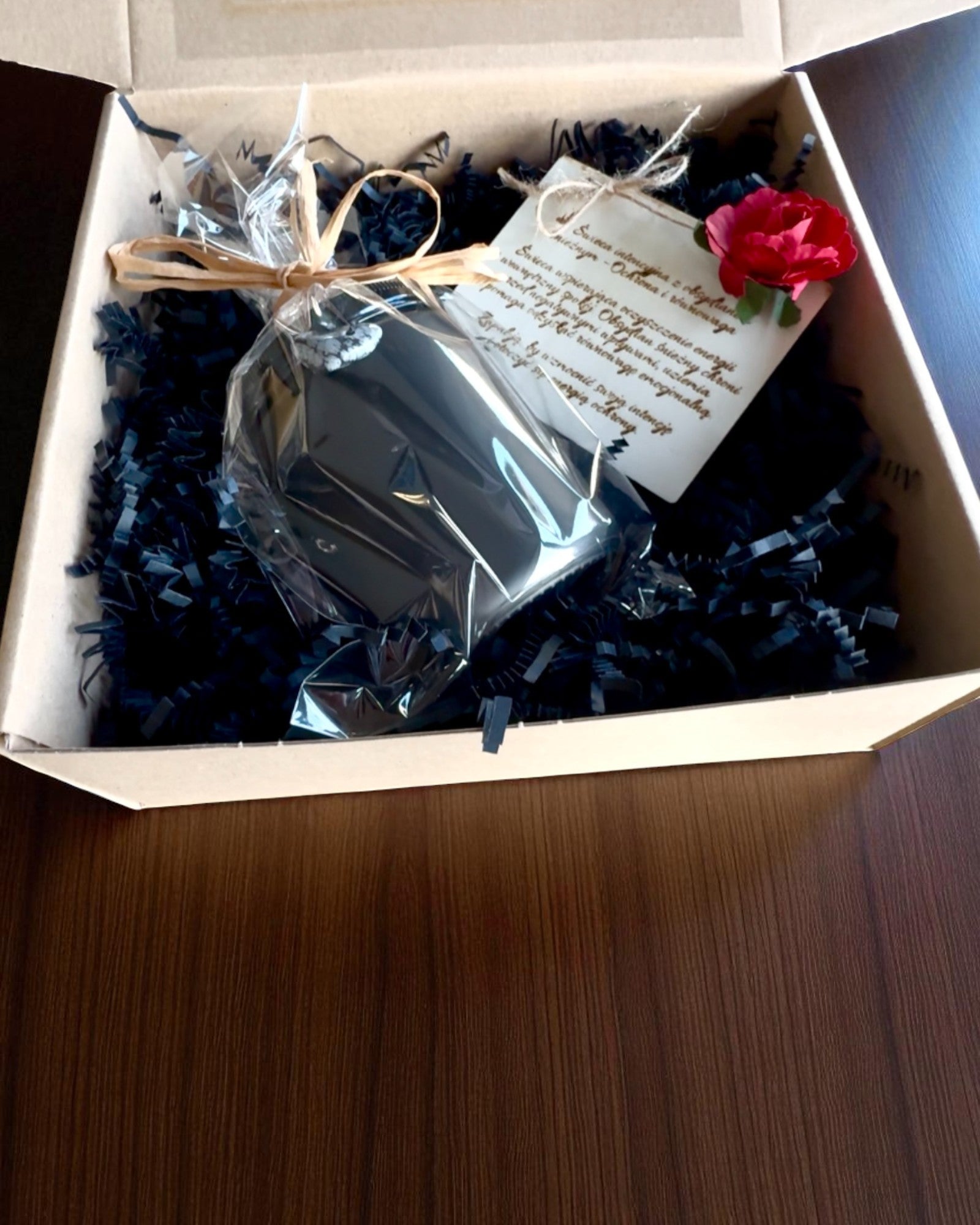 Intenčná sójová sviečka Obsidián – sebadôvera a vnútorná sila, 250 ml, možnosť personalizácie ako darček