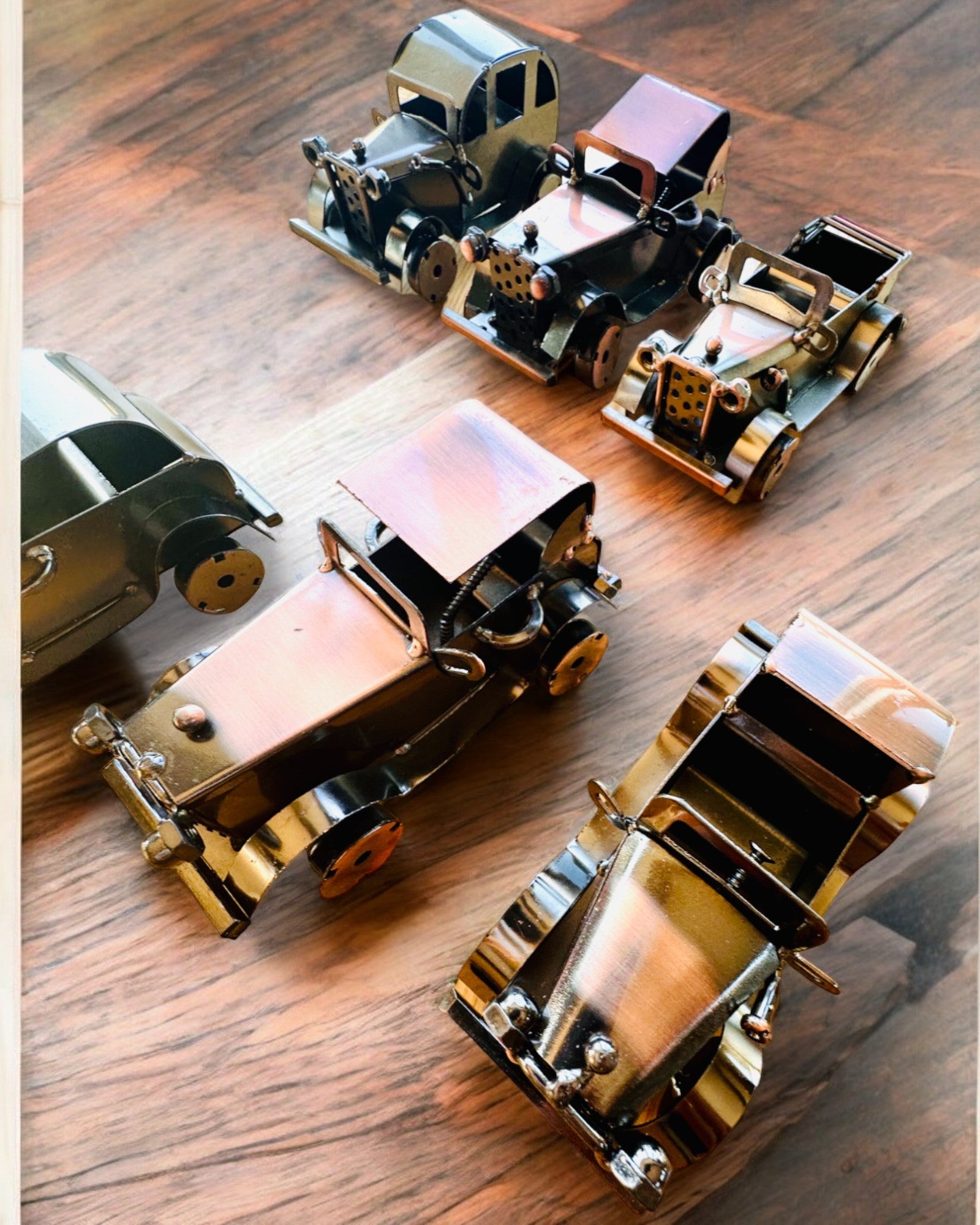 Retro Autko klasyczne, samochód, z Żelaza - Kolekcja "Vintage Drive", model samochodu, personalizacja grawerem na prezent