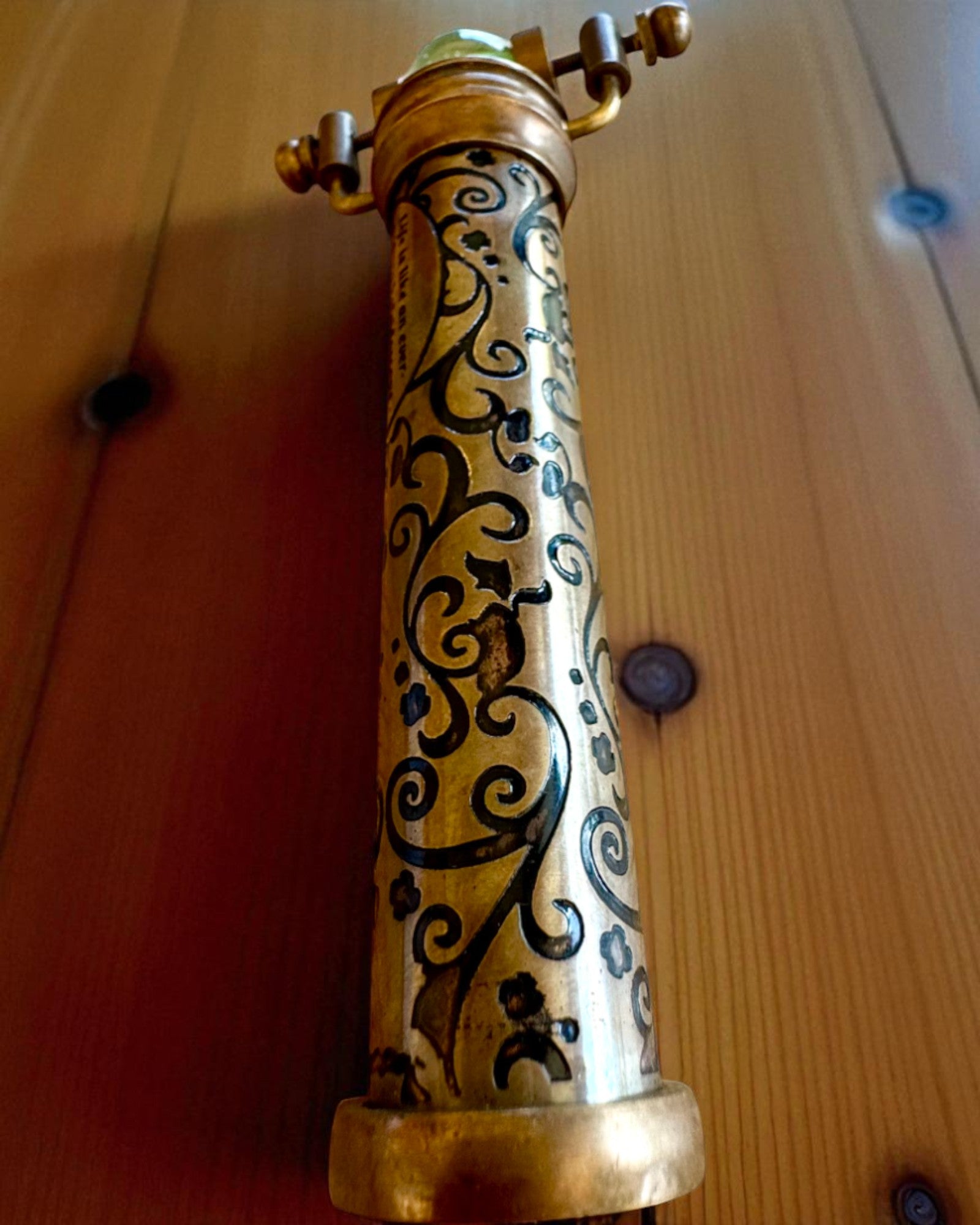 Vintage kaleidoskop „Emerald Dreams“, 15 cm – ručne vyrobený, s možnosťou personalizácie gravírovaním ako darček