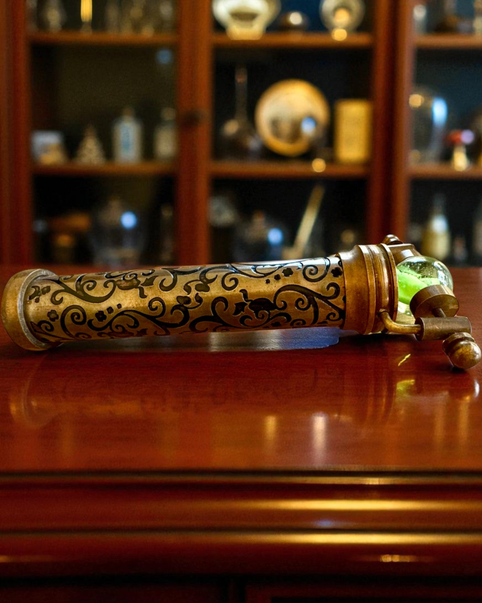 Vintage kaleidoskop „Emerald Dreams“, 15 cm – ručne vyrobený, s možnosťou personalizácie gravírovaním ako darček