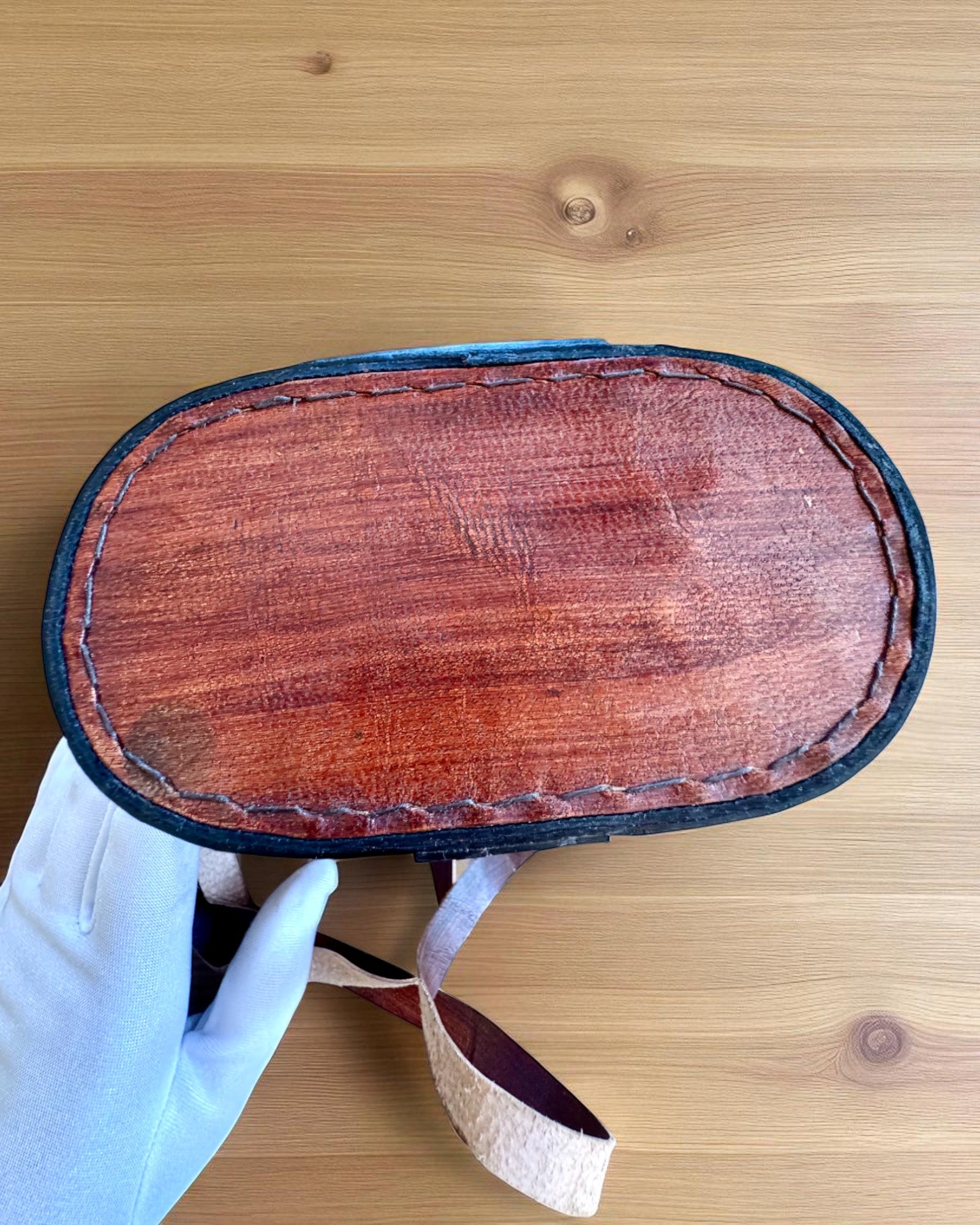 Ďalekohľad s koženým puzdrom Victorian's Eye, 11 cm Mosadzný, Ručne zdobený, personalizácia gravírovaním ako darček