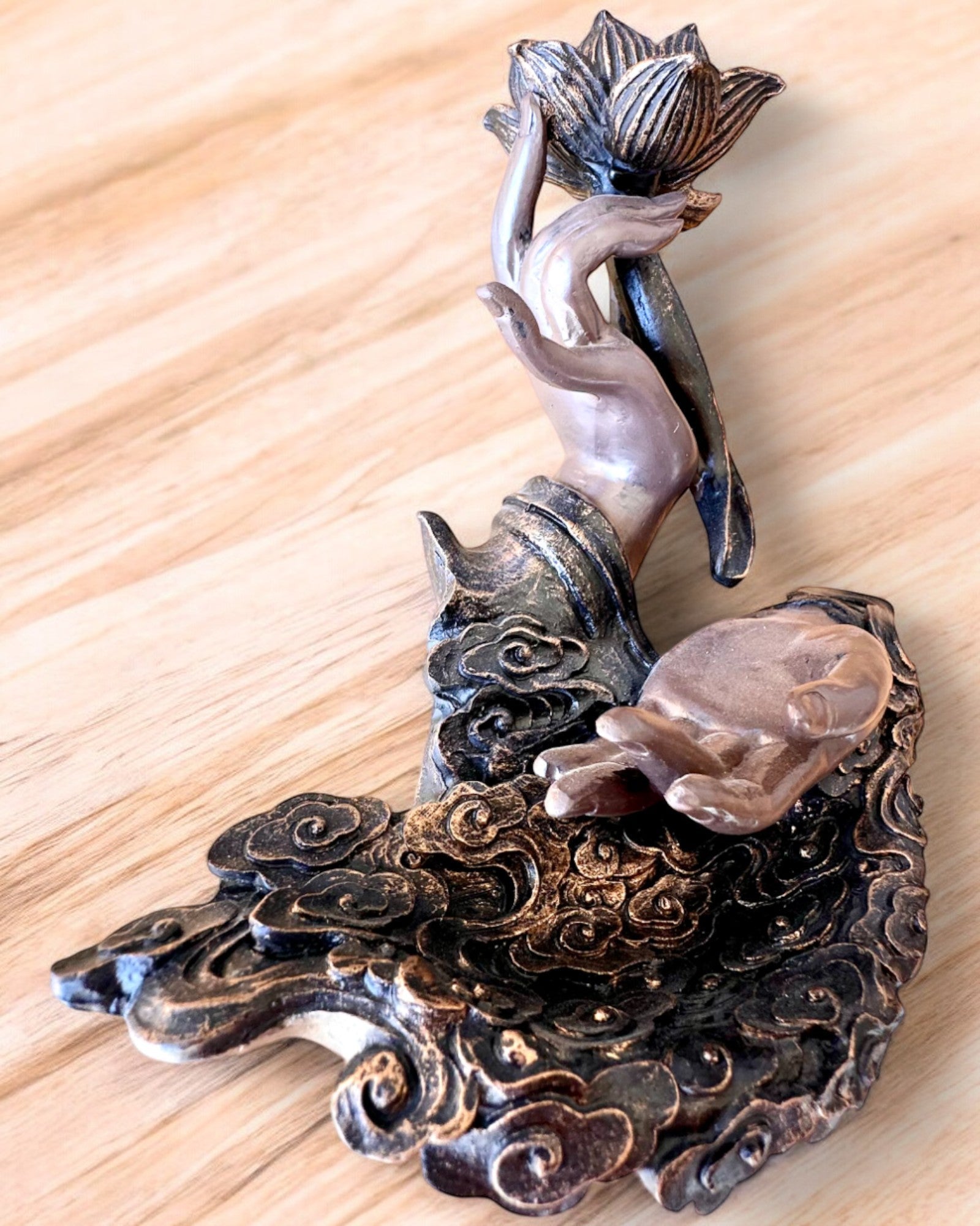 Mystická Ruka, Kadidelnica, držiak na kadidlo s Prúdením, možnosť personalizácie gravírovaním na darček