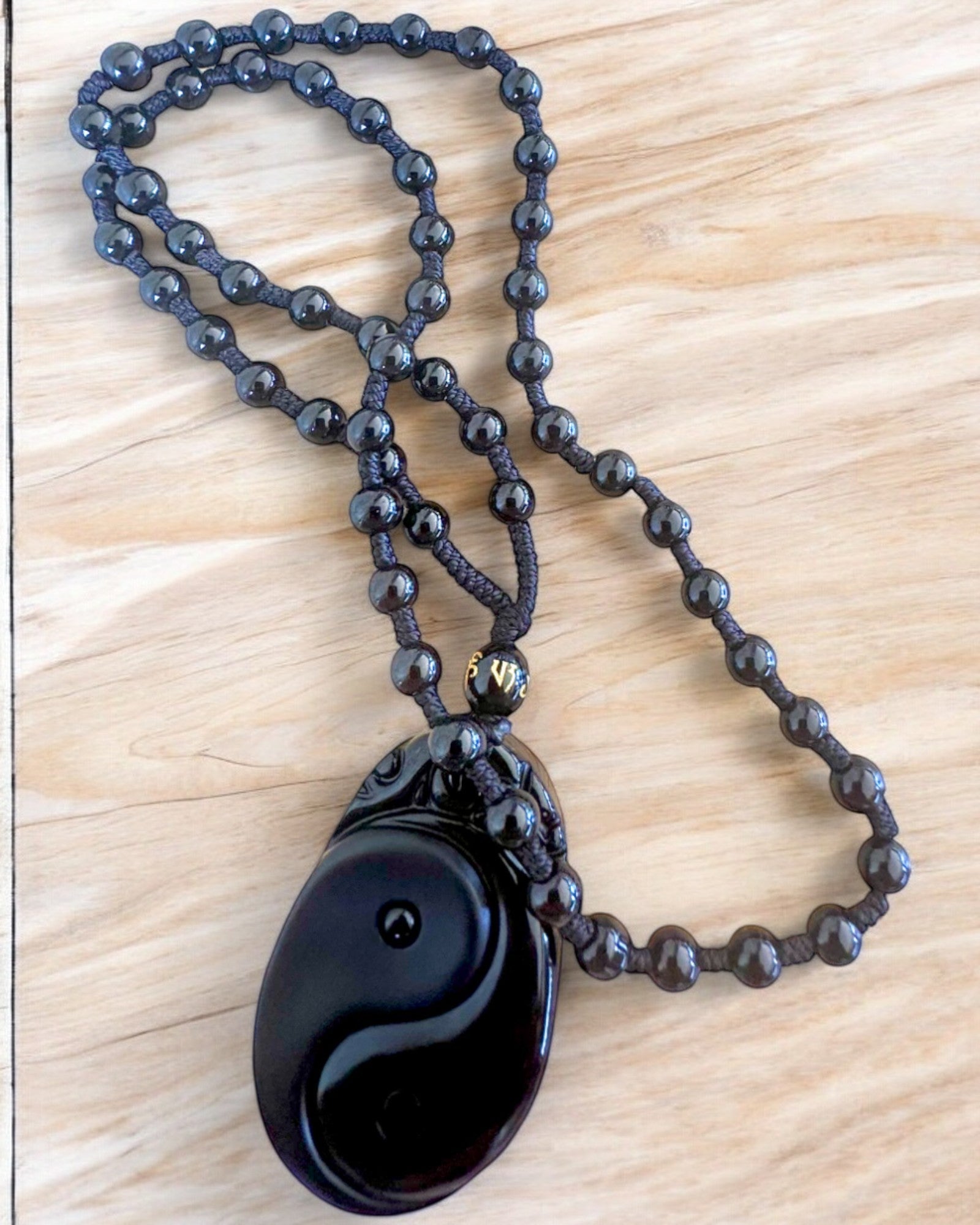 Obsidiánový amulet Yin Yang s gravírovaním - Harmónia a ochrana, personalizácia gravírovaním na darček