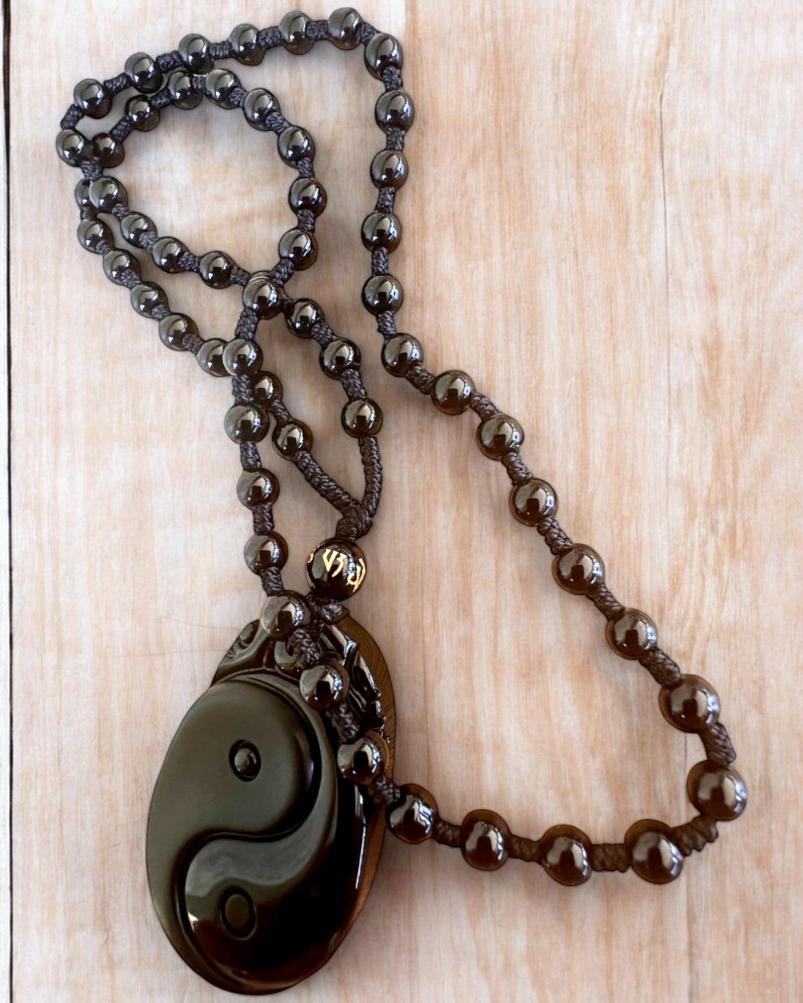 Obsidiánový amulet Yin Yang s gravírovaním - Harmónia a ochrana, personalizácia gravírovaním na darček