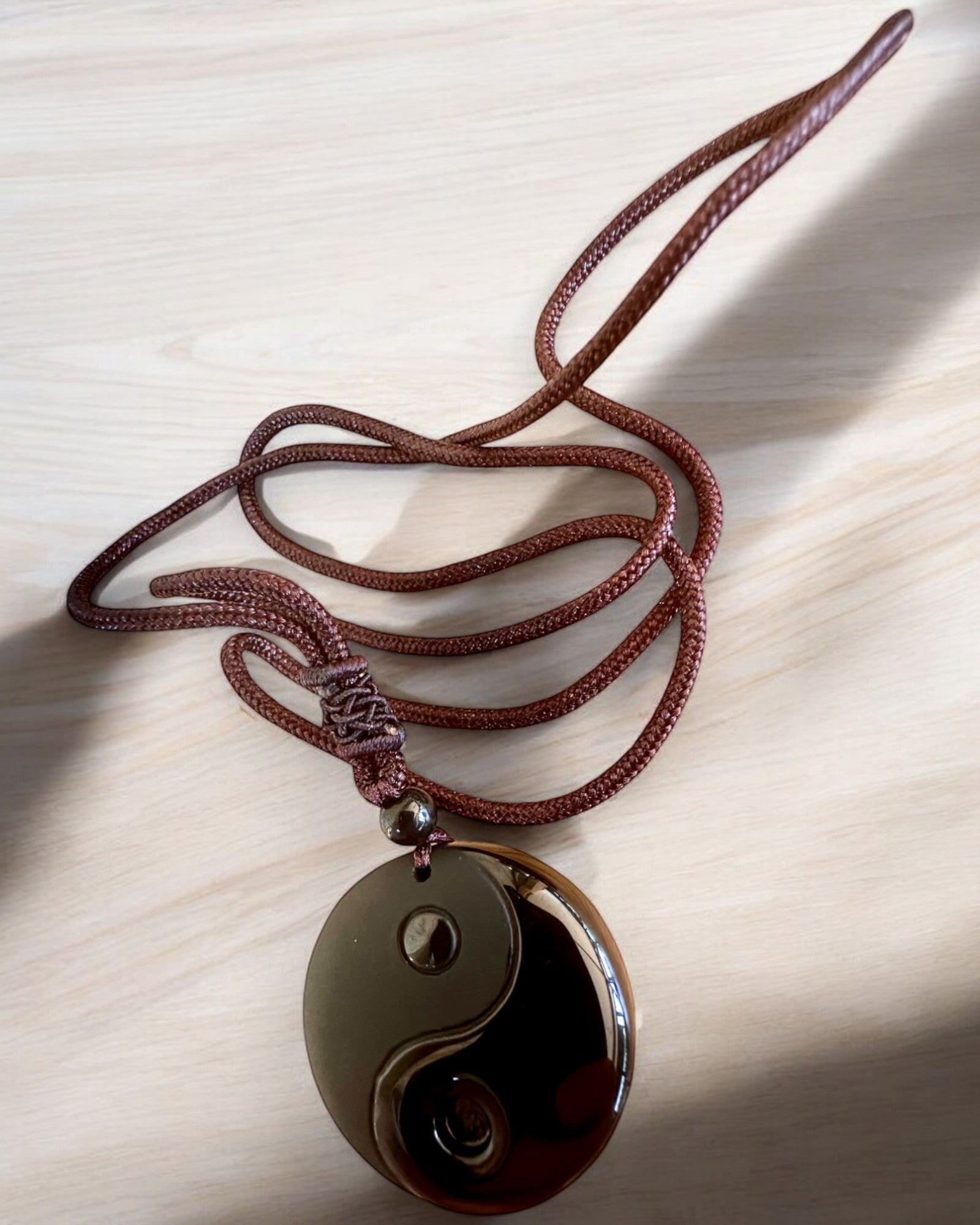Boho náhrdelník z obsidiánu Yin Yang Tai Chi, možnosť personalizácie gravírovaním na darček
