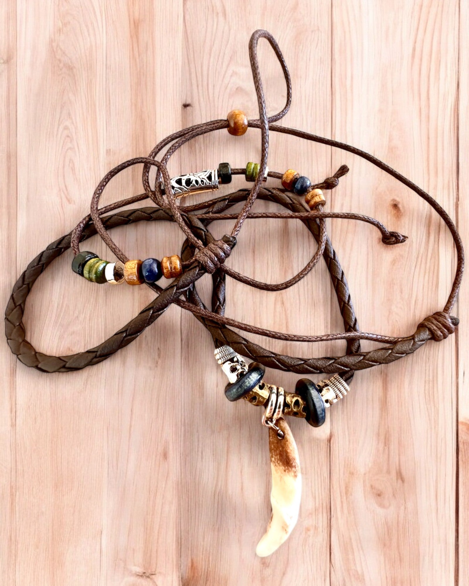 Wilczy Ząb - Náhrdelník Sily - možnosť personalizácie gravírovaním na darček