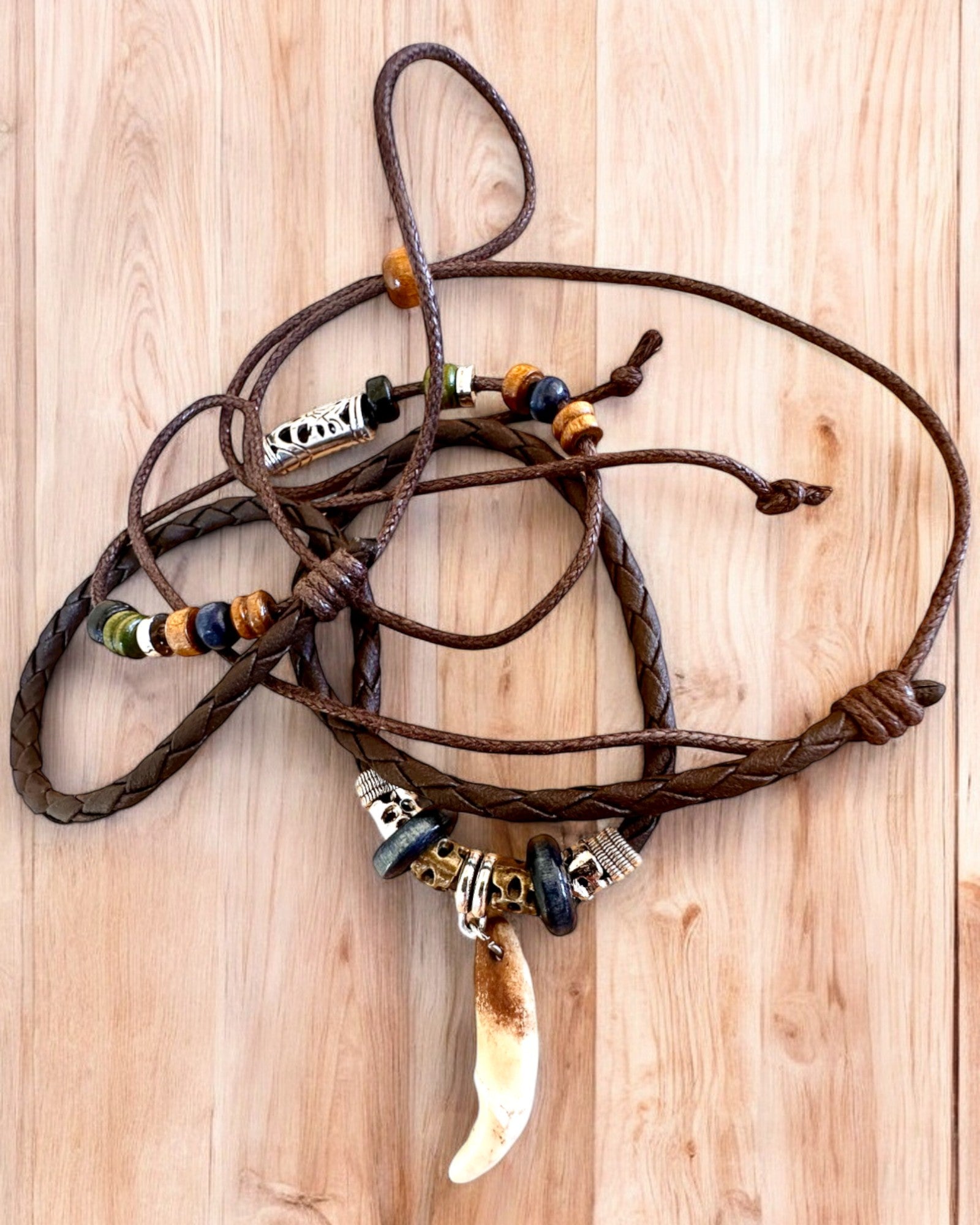 Wilczy Ząb - Náhrdelník Sily - možnosť personalizácie gravírovaním na darček