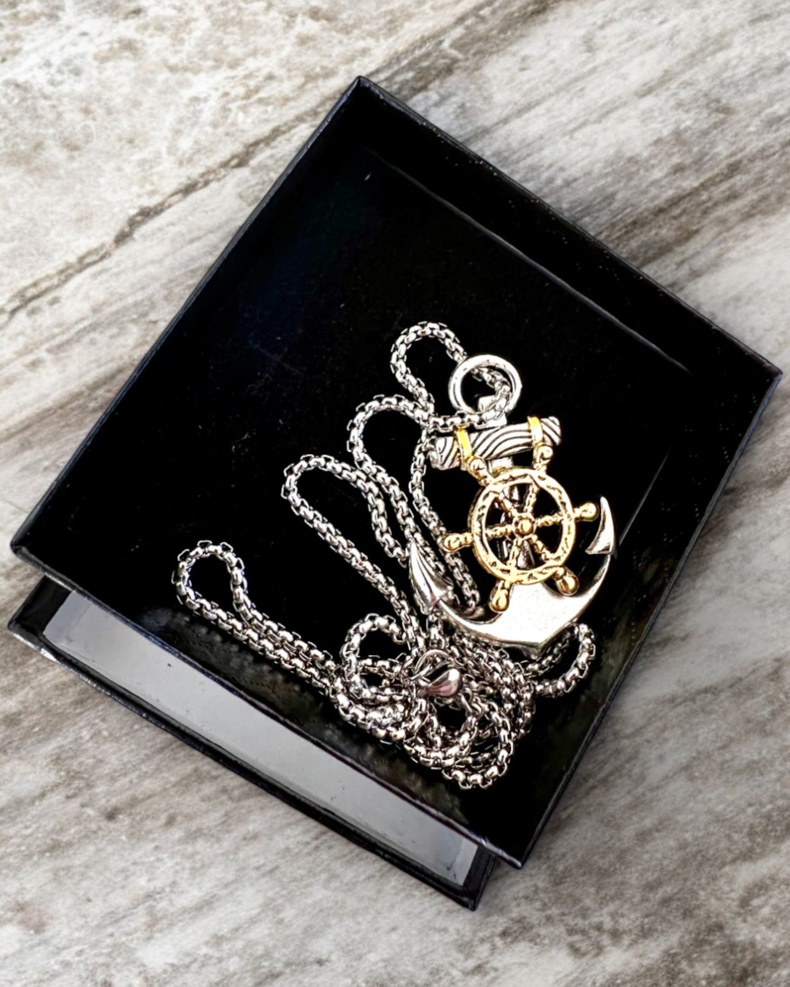 Amulet Morski Kotwica Kapitana, naszyjnik z opcją grawerowania na prezent
