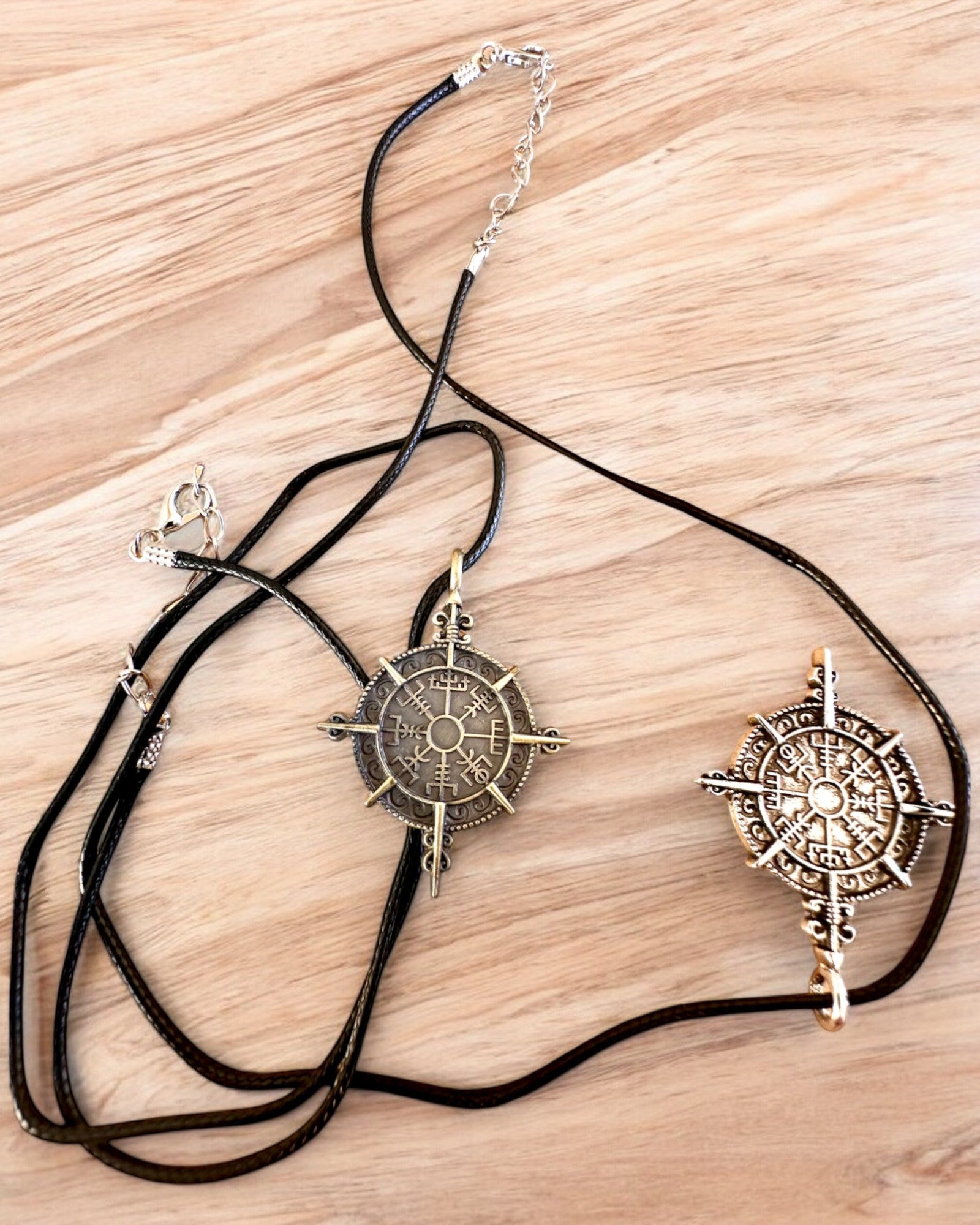 Amulet Severný Bojovník - Kompas Vikinga, možnosť personalizácie gravírovaním na darček, 2 varianty na výber