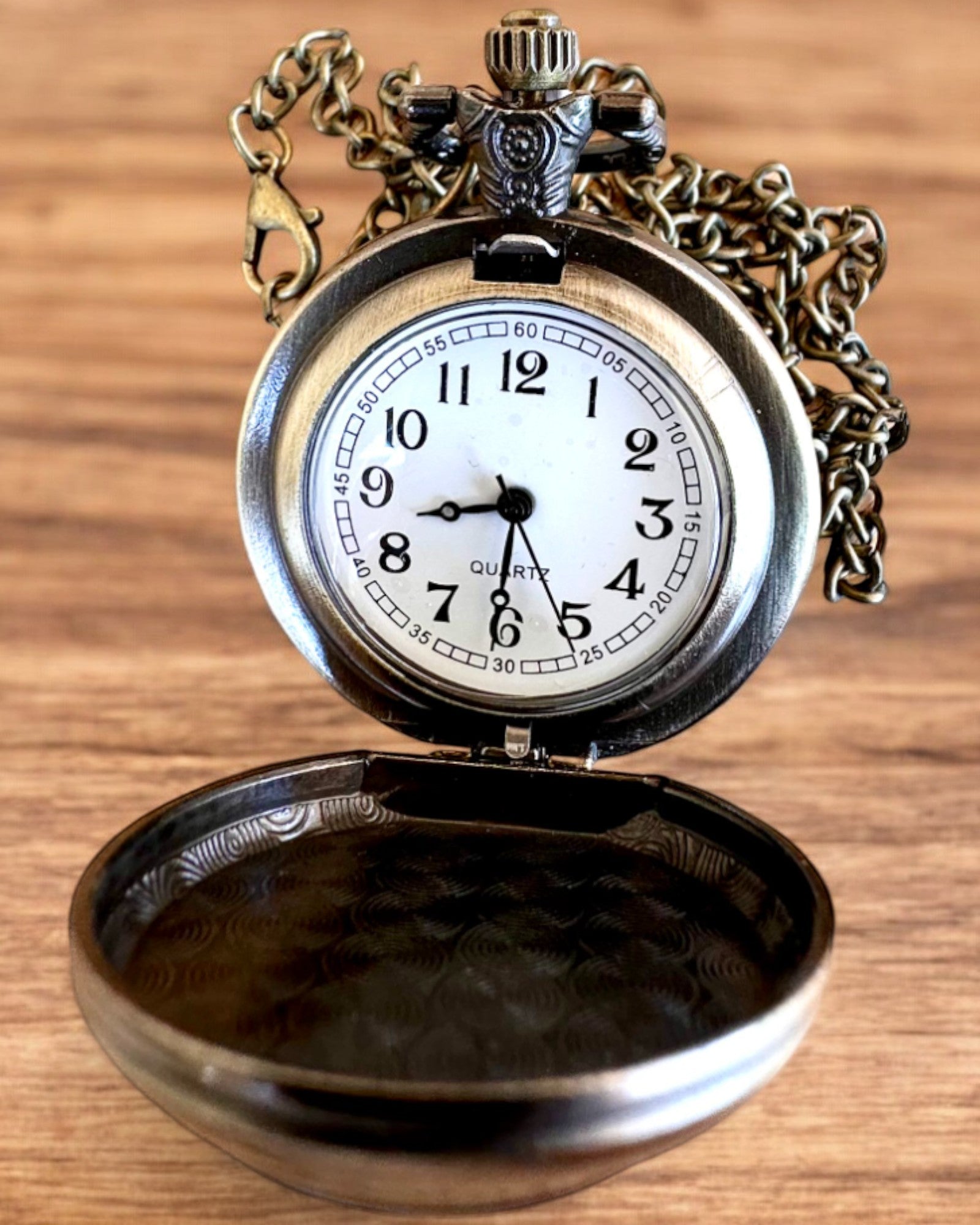 Vreckové hodinky Unicorn Elegance s retiazkou, motív jednorožca, gravírovanie na objednávku zdarma