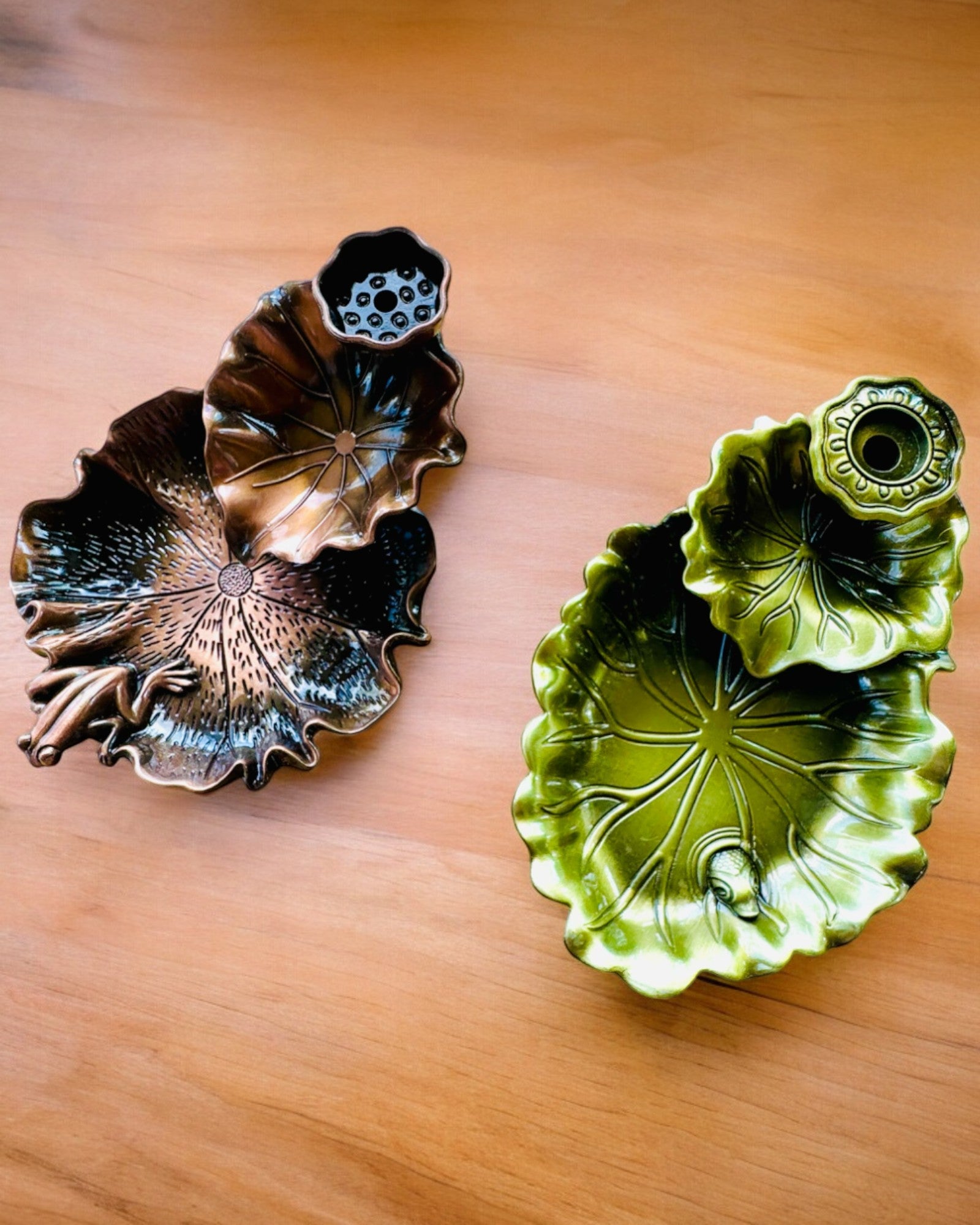 Elegantný kovový držiak na kadidlo Lotosový list - 4 varianty na výber, možnosť personalizácie gravírovaním na darček