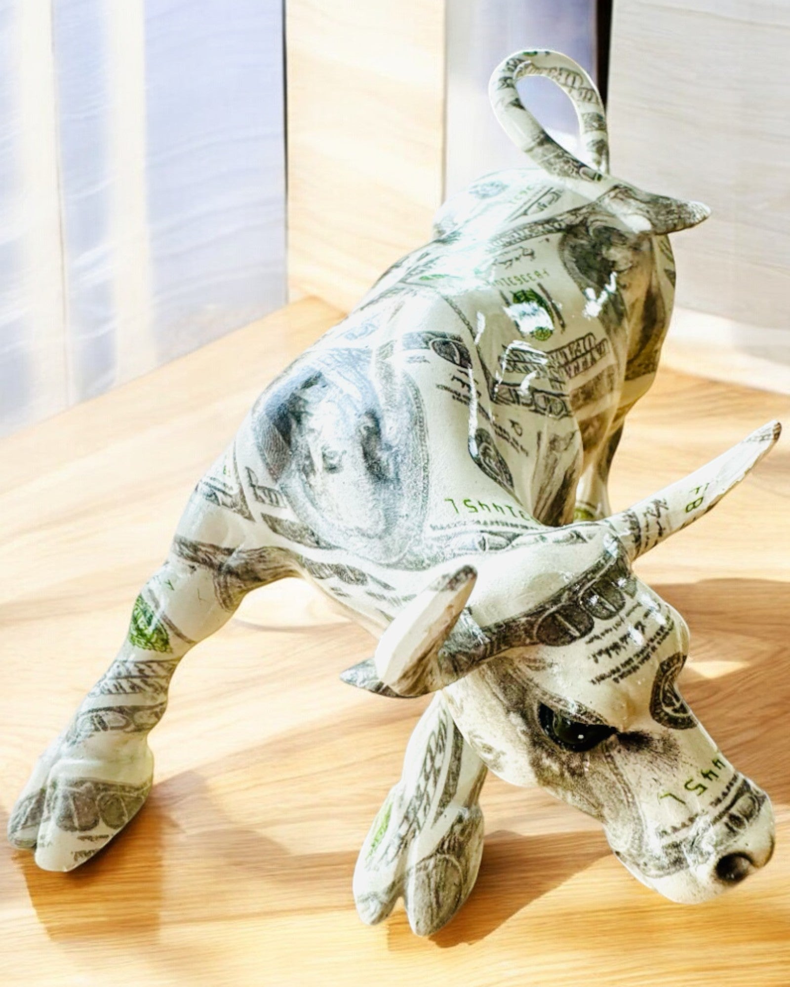 Dekoratívna socha býka "BullArt" – Unikátne umenie s možnosťou gravírovania - 4 farebné varianty, na personalizovaný darček