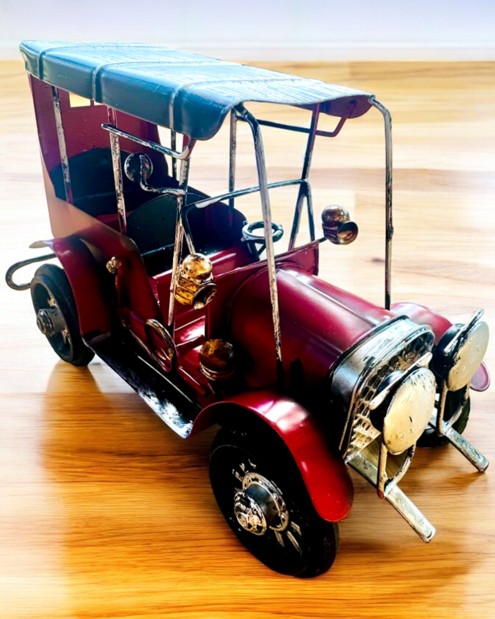 Klasický model auta Retro - tri varianty s možnosťou gravírovania ako darček