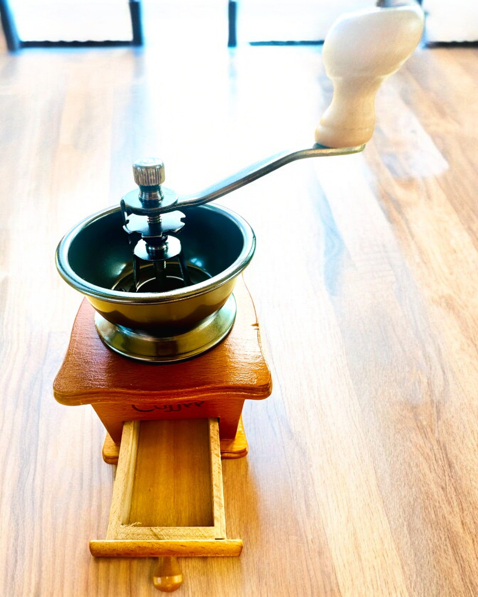 Tradičný Mlynček na Kávu Vôňa Klasiky - s možnosťou gravírovania, personalizácia na darček