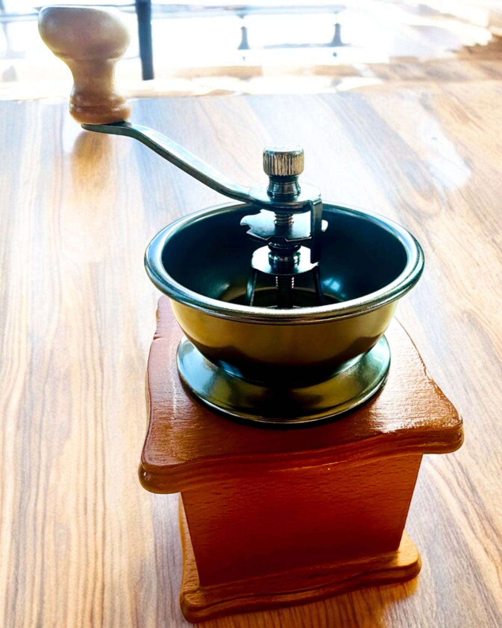 Tradičný Mlynček na Kávu Vôňa Klasiky - s možnosťou gravírovania, personalizácia na darček