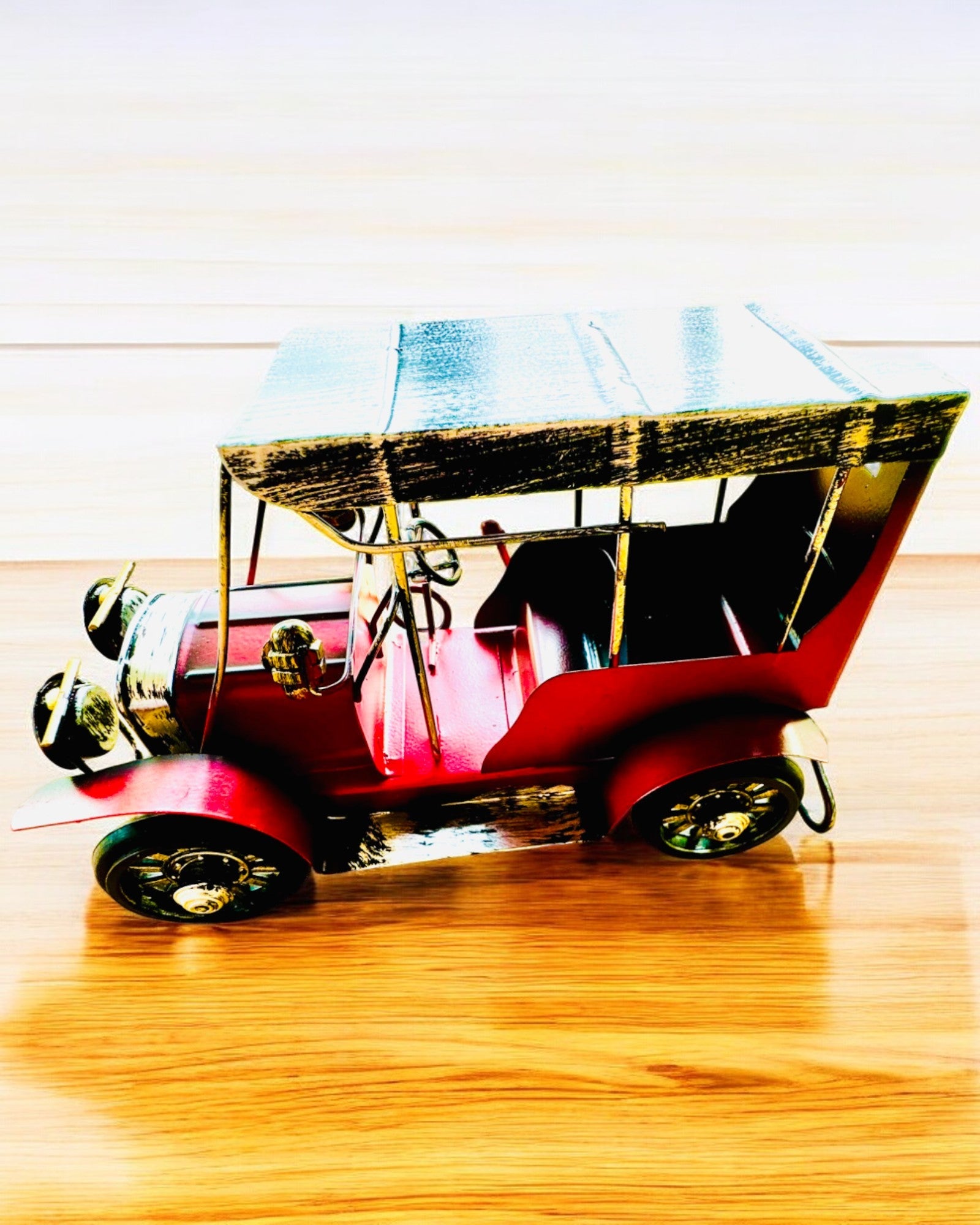 Klasický model auta Retro - tri varianty s možnosťou gravírovania ako darček