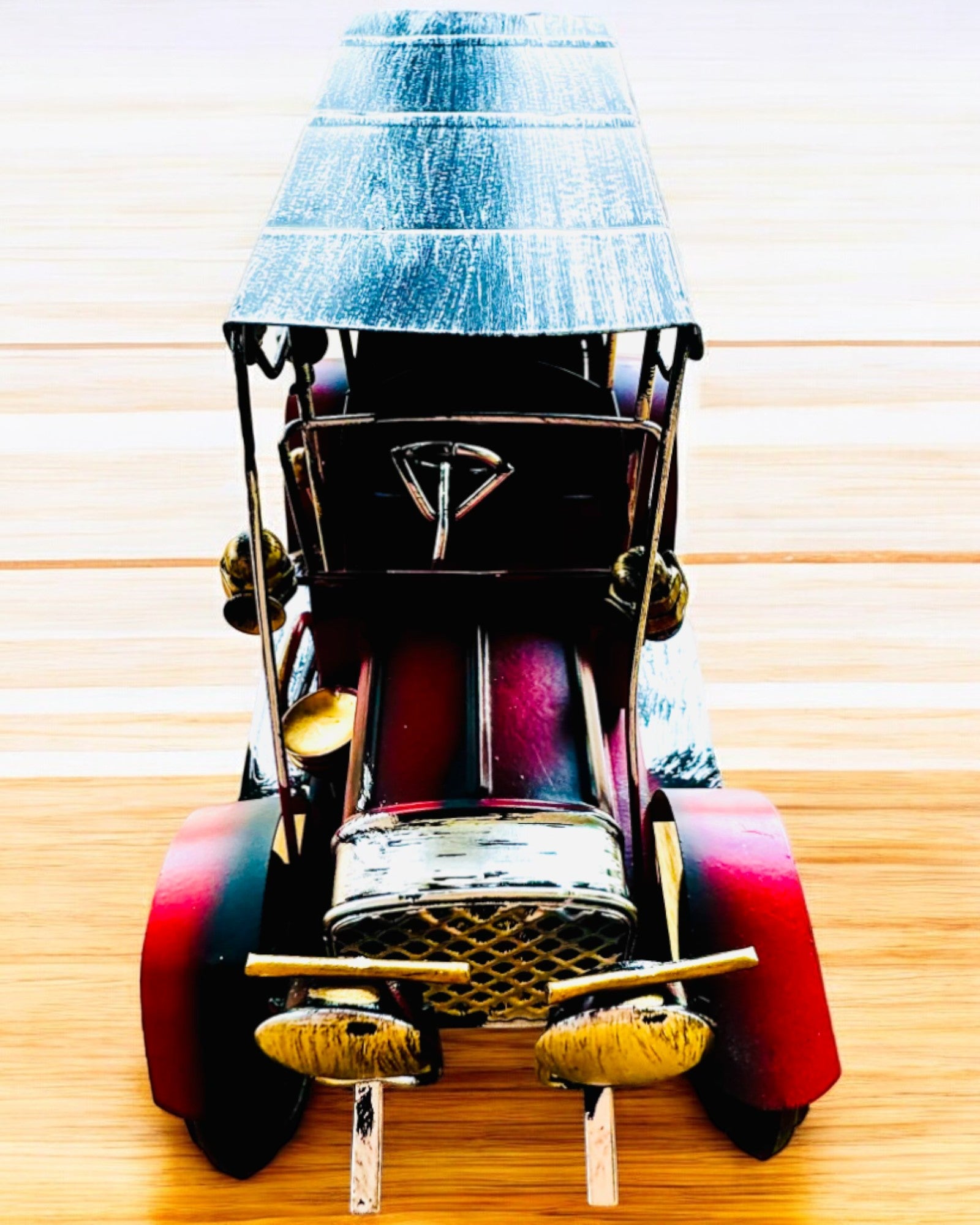 Klasický model auta Retro - tri varianty s možnosťou gravírovania ako darček