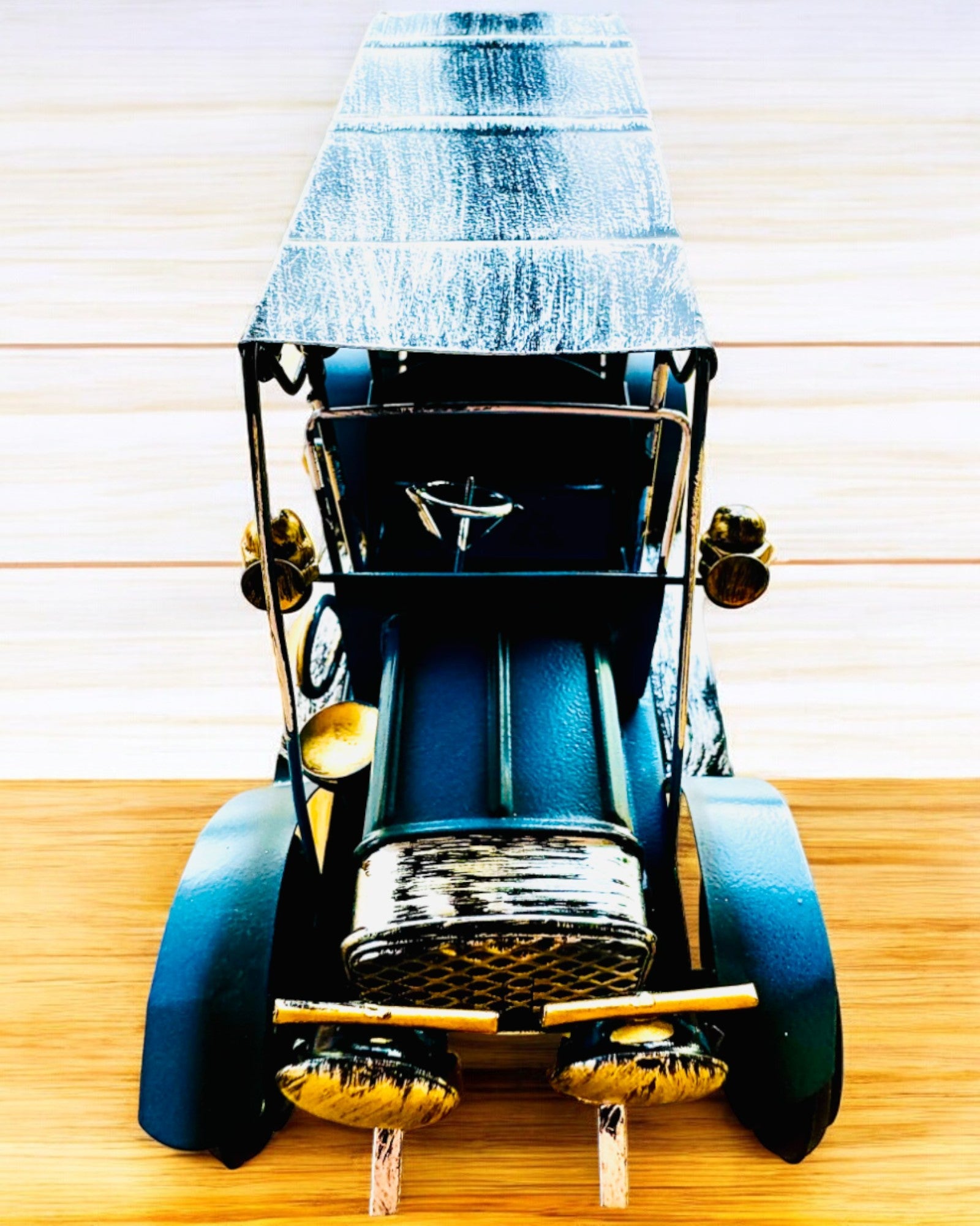 Klasický model auta Retro - tri varianty s možnosťou gravírovania ako darček