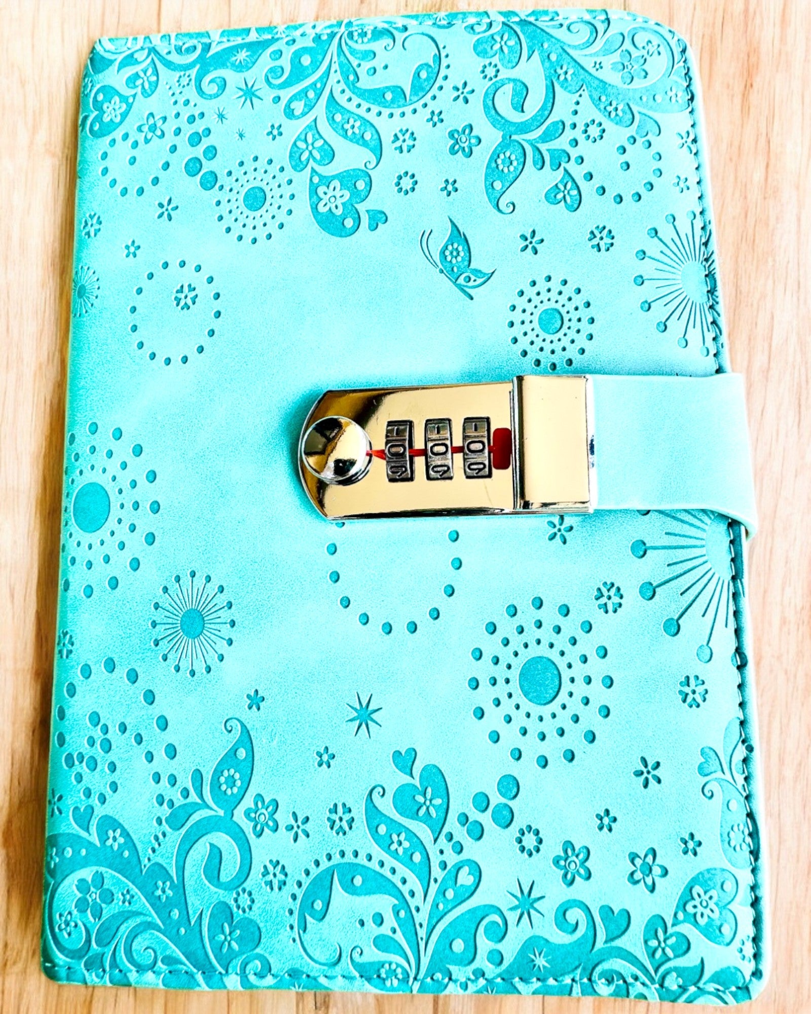 Exkluzívny Zápisník, PU koža, A5 so Zámkom na Kód - "Secret Journal", personalizácia gravírovaním