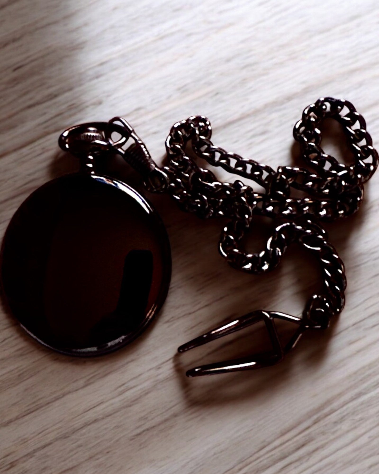 Kompas v štýle vreckových hodiniek "Navigator" - Farba tmavý kov