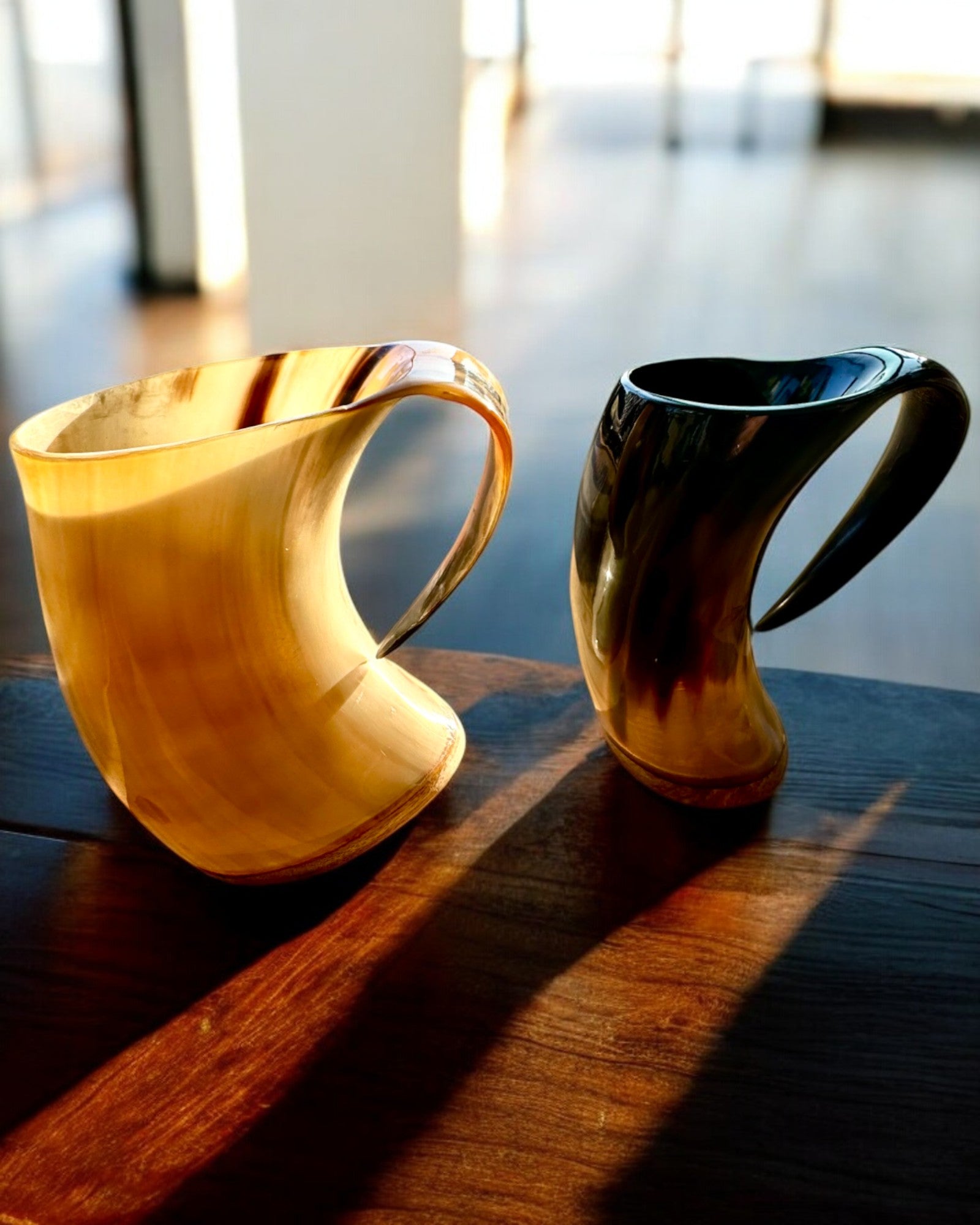 Kompaktný, 350 ml, Džbán Vyrezávaný Majstrovský kúsok s možnosťou personalizácie gravírovaním - 2 farebné varianty