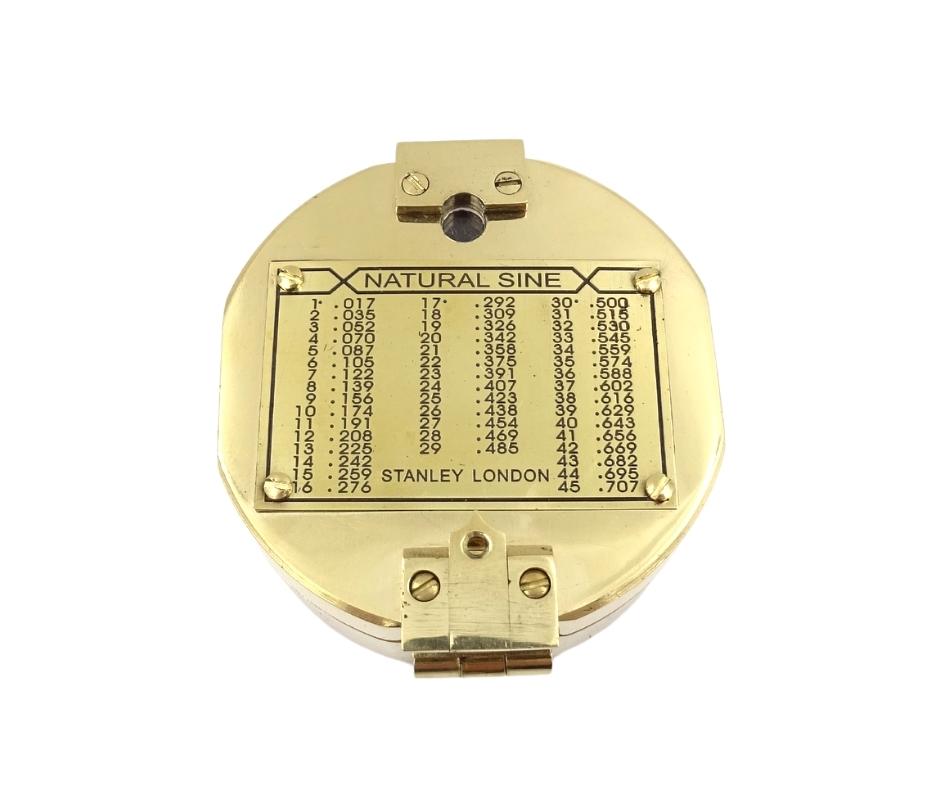 Mosadzný kompas Brunton CB5 v drevenej krabičke s možnosťou personalizácie gravírovaním