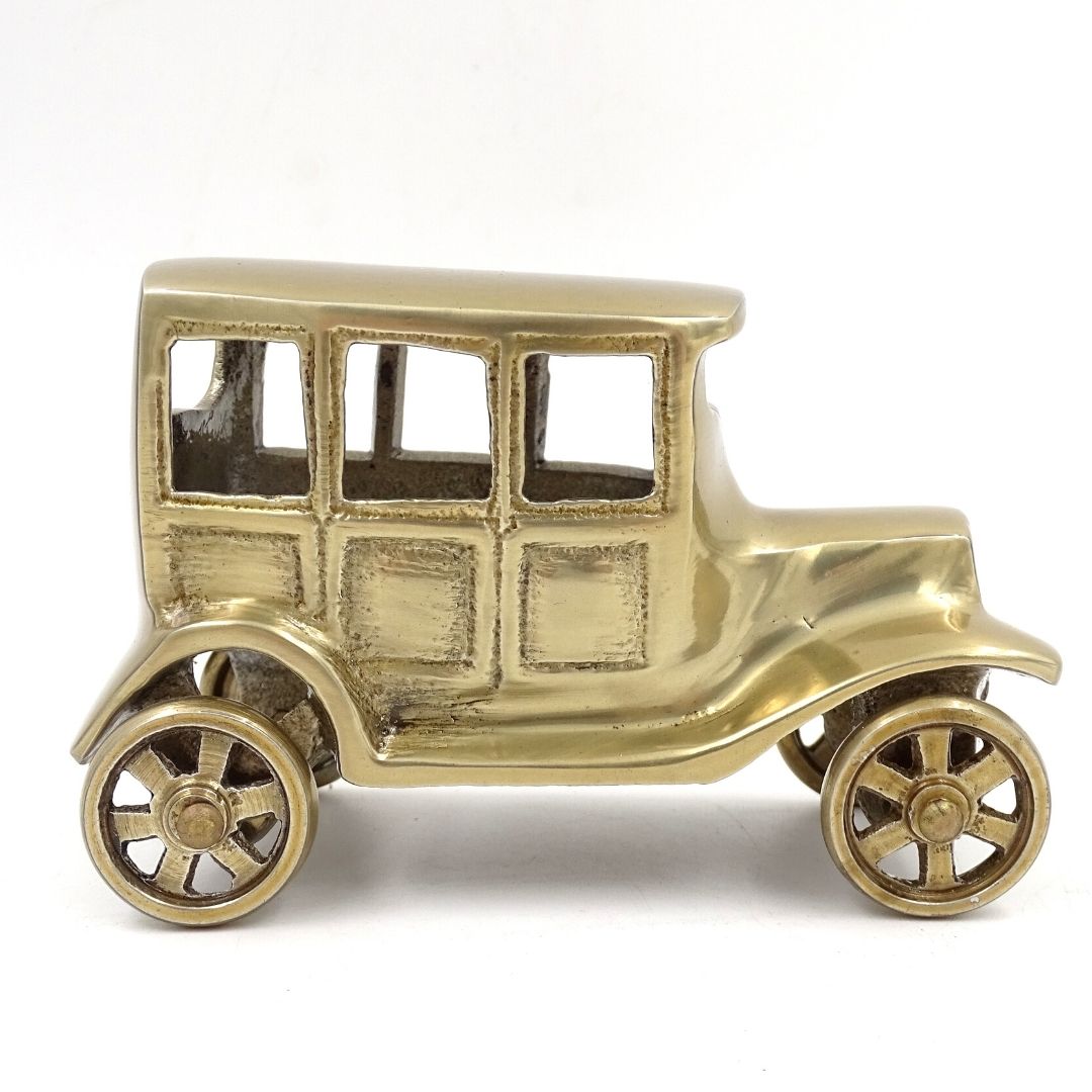 Kovový model retro auta BMW Dixi vo farbe starožitnej mosadze s možnosťou personalizácie gravírovaním