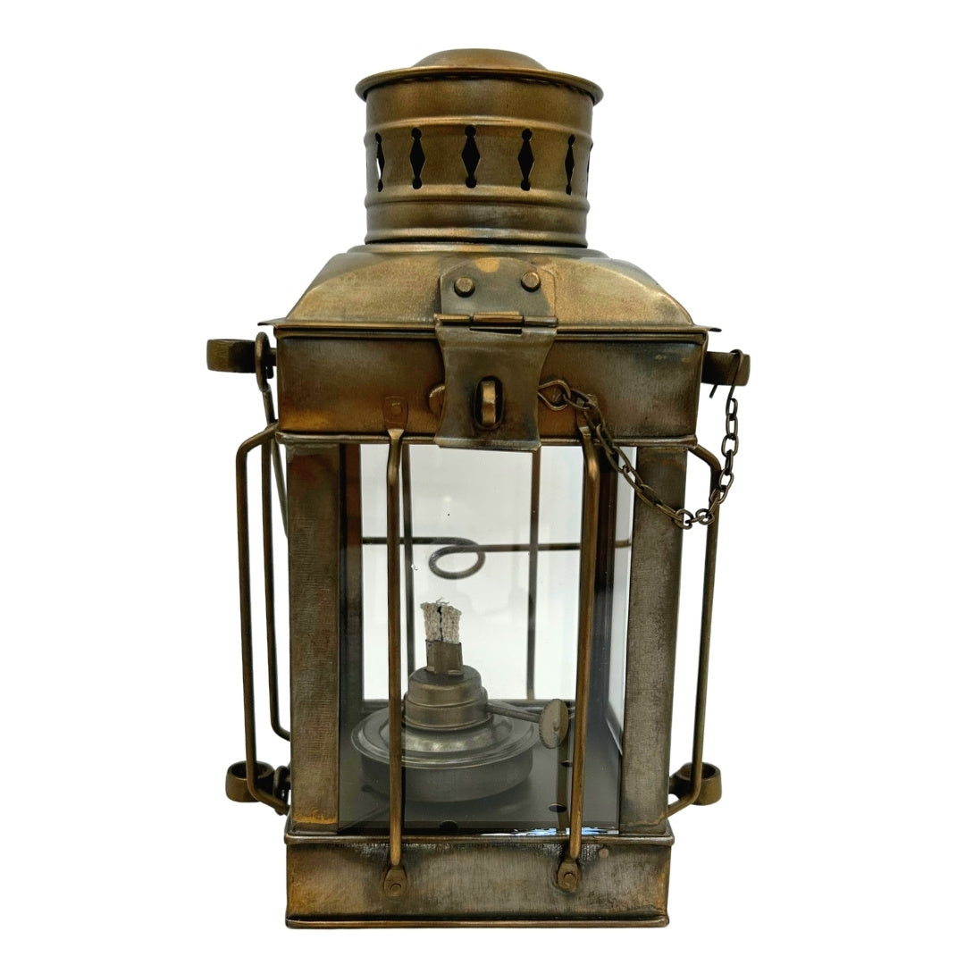 Retro oceľová petrolejová lampa LT608 vo farbe starenej mosadze s možnosťou gravírovania