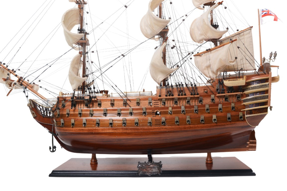 Exkluzívny model plachetnice HMS Victory VIC80R