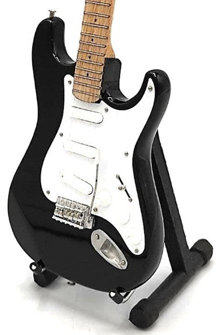 Mini gitara inšpirovaná Kurtom Cobainom s možnosťou personalizácie gravírovaním, ručne vyrobená z mahagónového dreva, čierna/biela, výška 27,5 cm