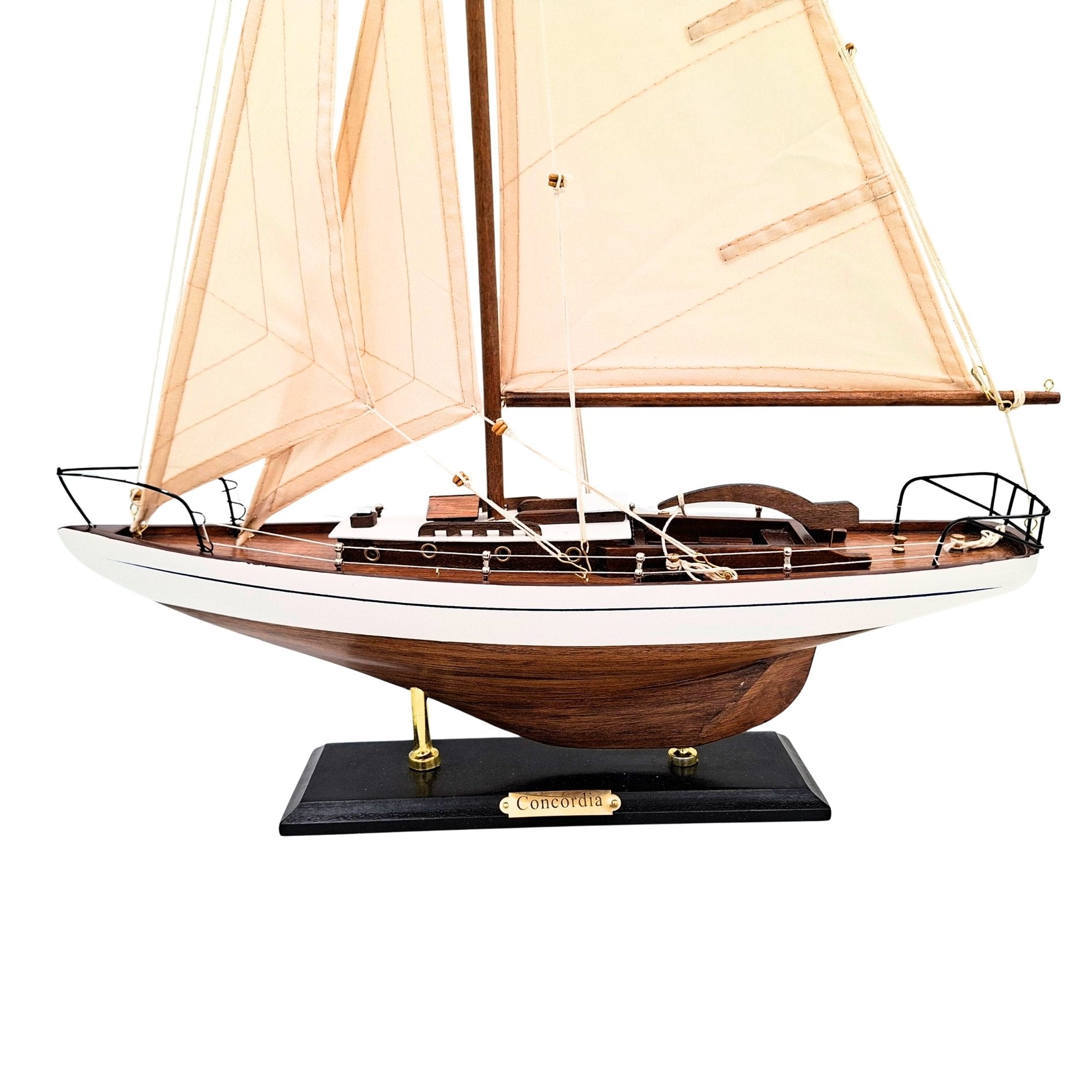 Model plachetnice 66 cm s možnosťou personalizácie gravírovaním