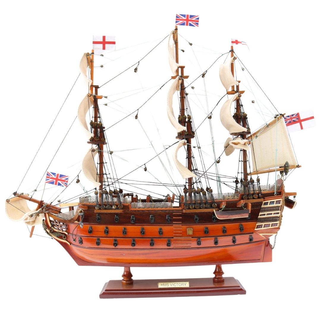 Model Żaglowca HMS Victory Złożony 54 cm - Ręcznie Wykonana Replika z Możliwością Personalizacji Grawerem - Idealny Prezent dla Miłośników Żeglarstwa - Wysoka Jakość, Elegancka Drewniana Podstawa