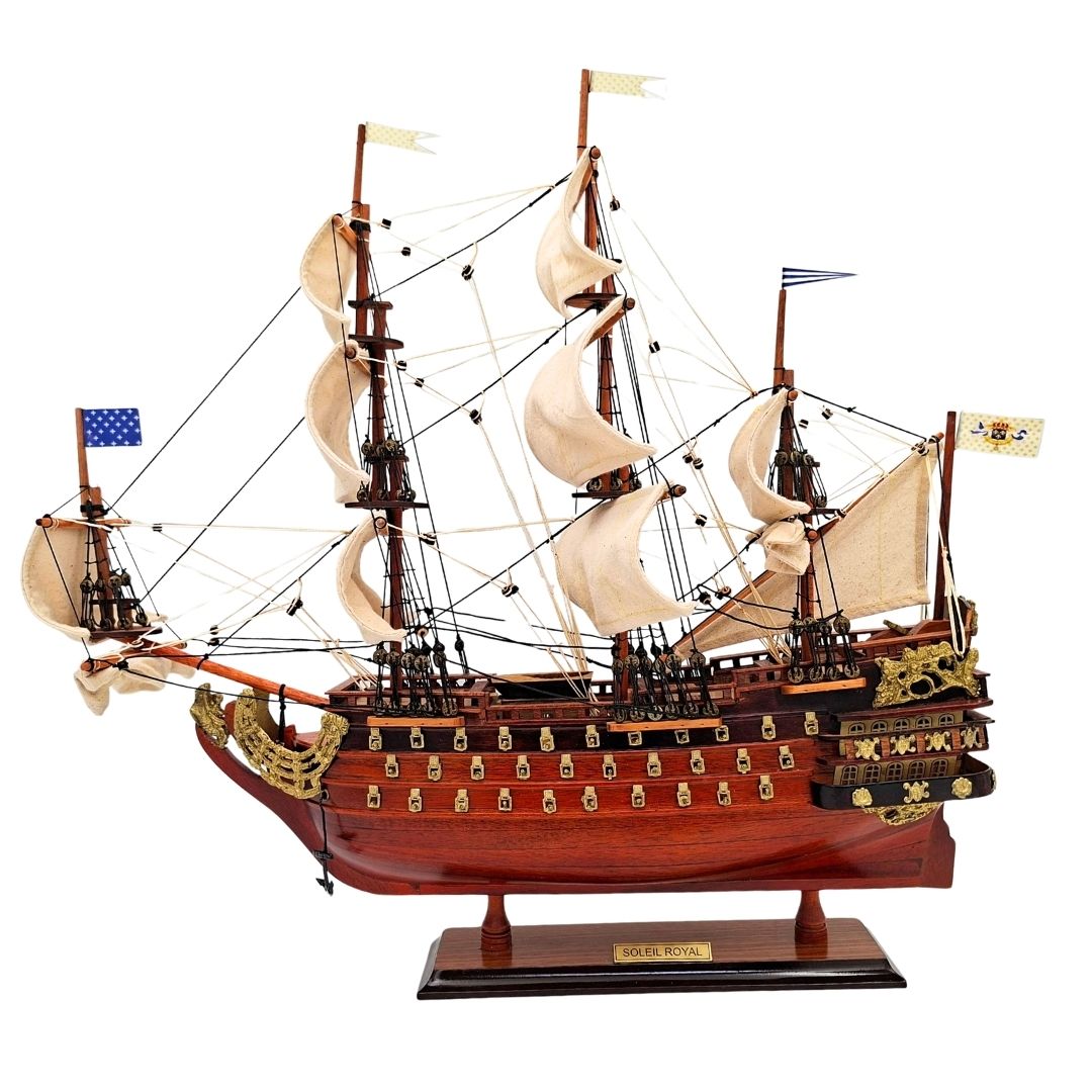 Model plachetnice Soleil Royal zložený 46 cm - ručne vyrobený z exotického dreva s možnosťou personalizácie gravírovaním