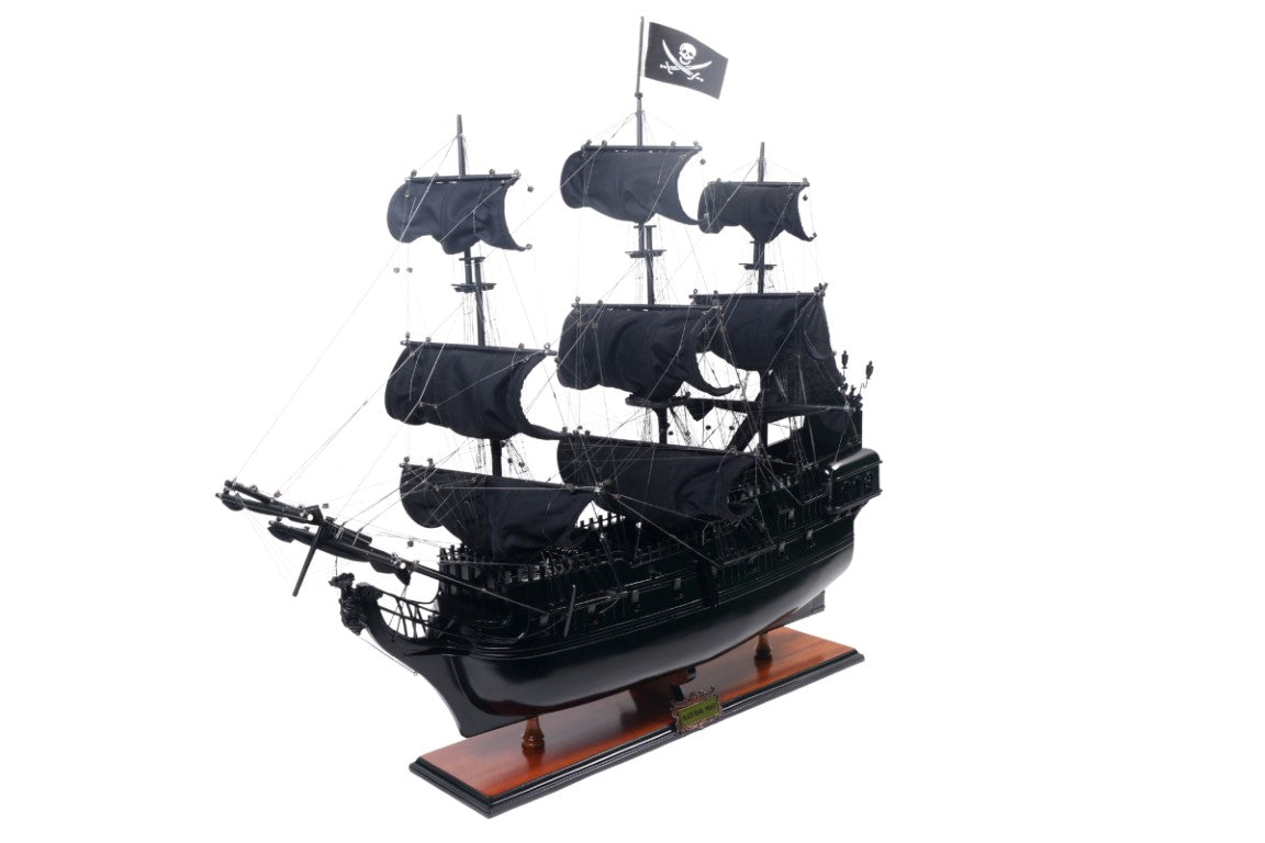 Model pirátskej lode Čierna perla BP80R s možnosťou personalizácie gravírovaním, dĺžka 89 cm, exkluzívny darček na každú príležitosť, umelecké remeslo, drevený podstavec