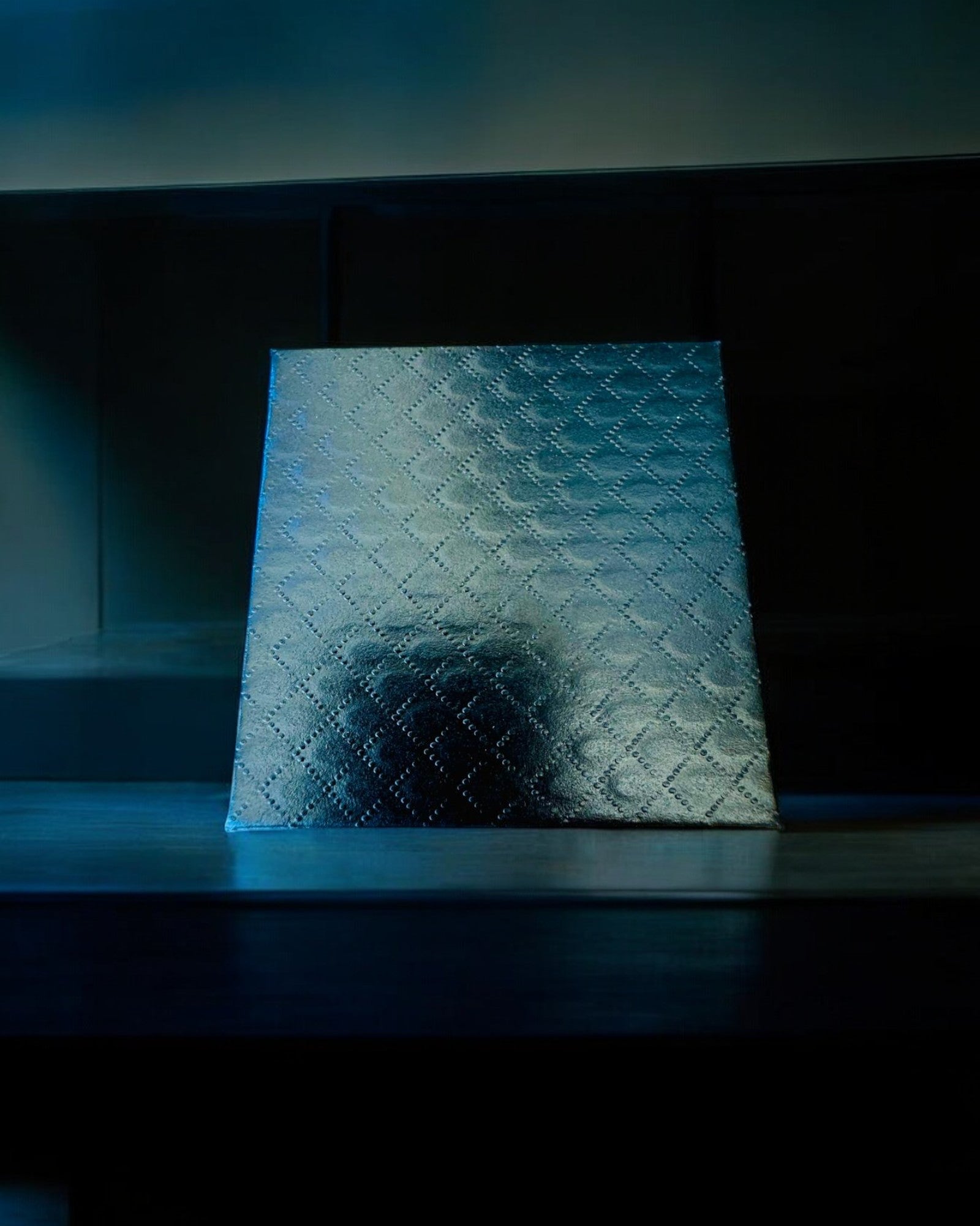 Kompas v štýle vreckových hodiniek "Navigator" - Farba tmavý kov