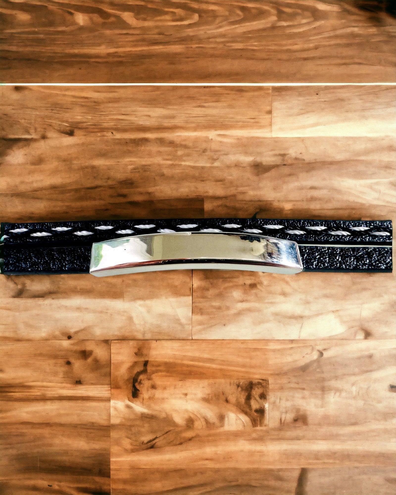 Športový náramok z PU kože a nehrdzavejúcej ocele s možnosťou gravírovania – 3 farby