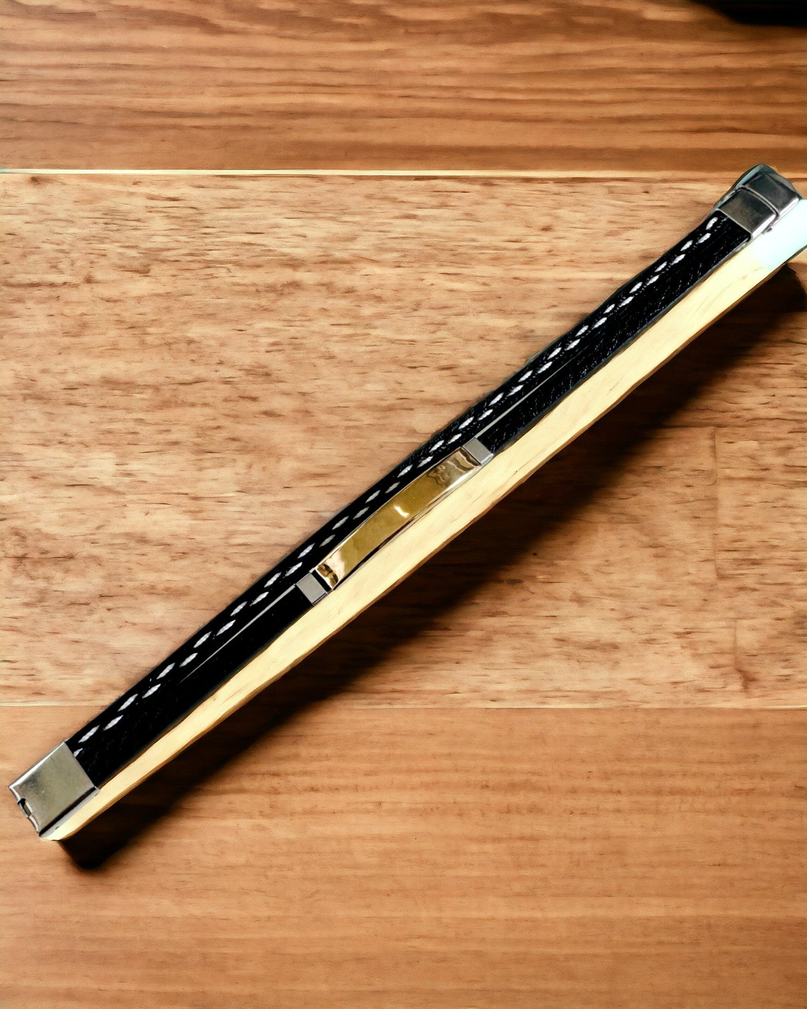 Športový náramok z PU kože a nehrdzavejúcej ocele s možnosťou gravírovania – 3 farby