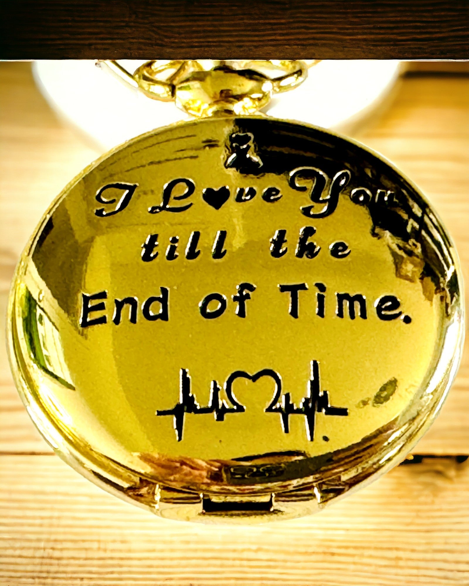 Vreckové hodinky zlatej farby v retro štýle s možnosťou gravírovania