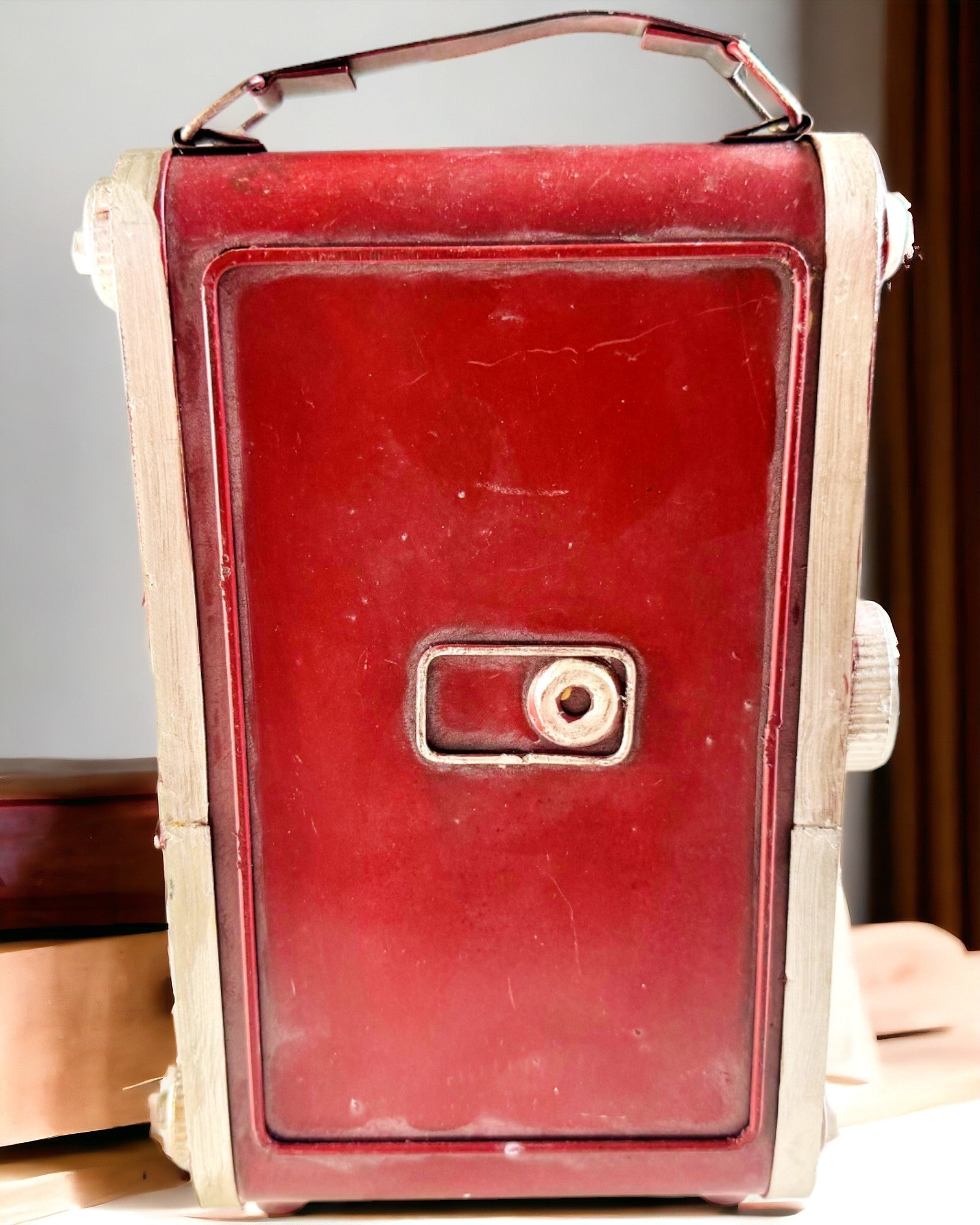 Vintage Vision: Dekoratívna Retro Kamera s Možnosťou Gravírovania
