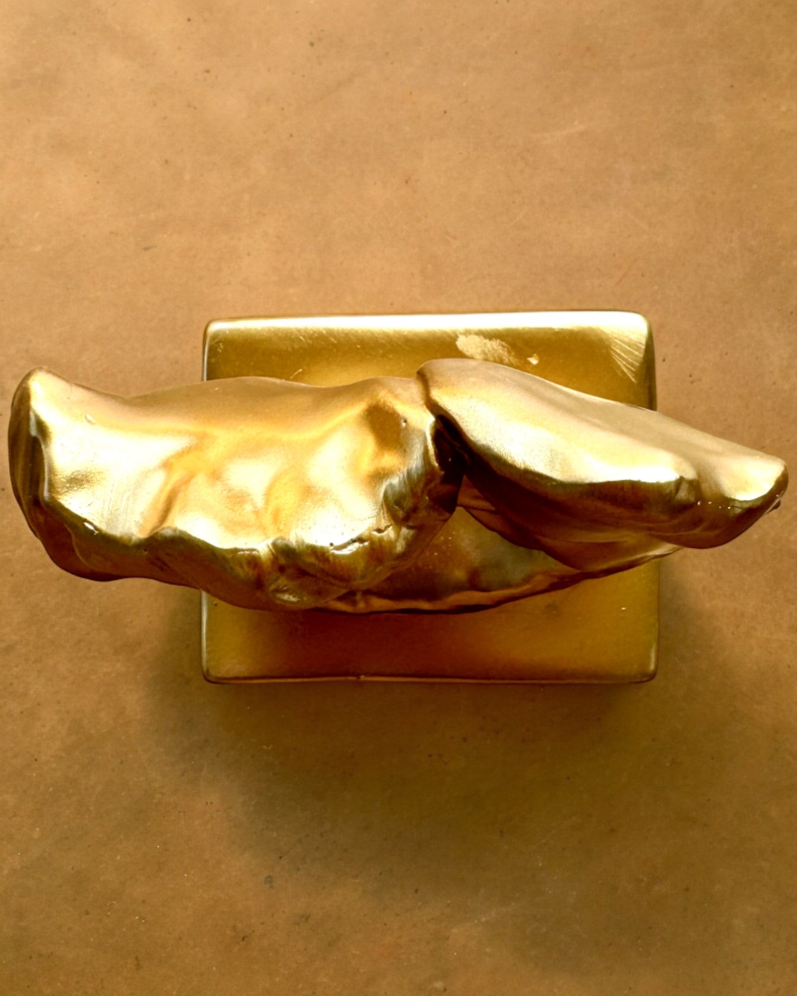 Figúrka "Zlaté Spojenie" - 13,5 cm výška, Dekoratívna s Možnosťou Gravírovania