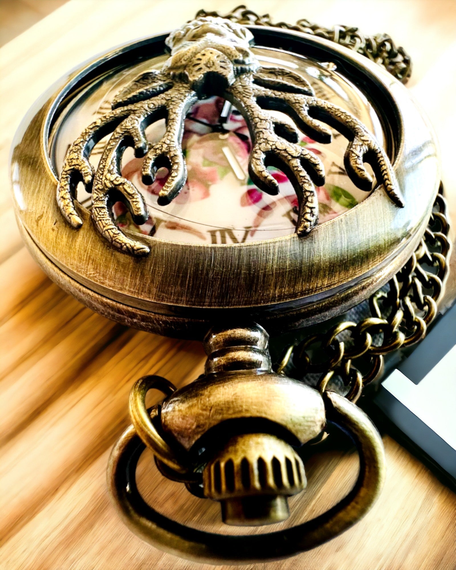 Vreckové hodinky Lesný Strážca - Elegantné hodinky s motívom jeleňa, možnosť personalizovania gravírovaním