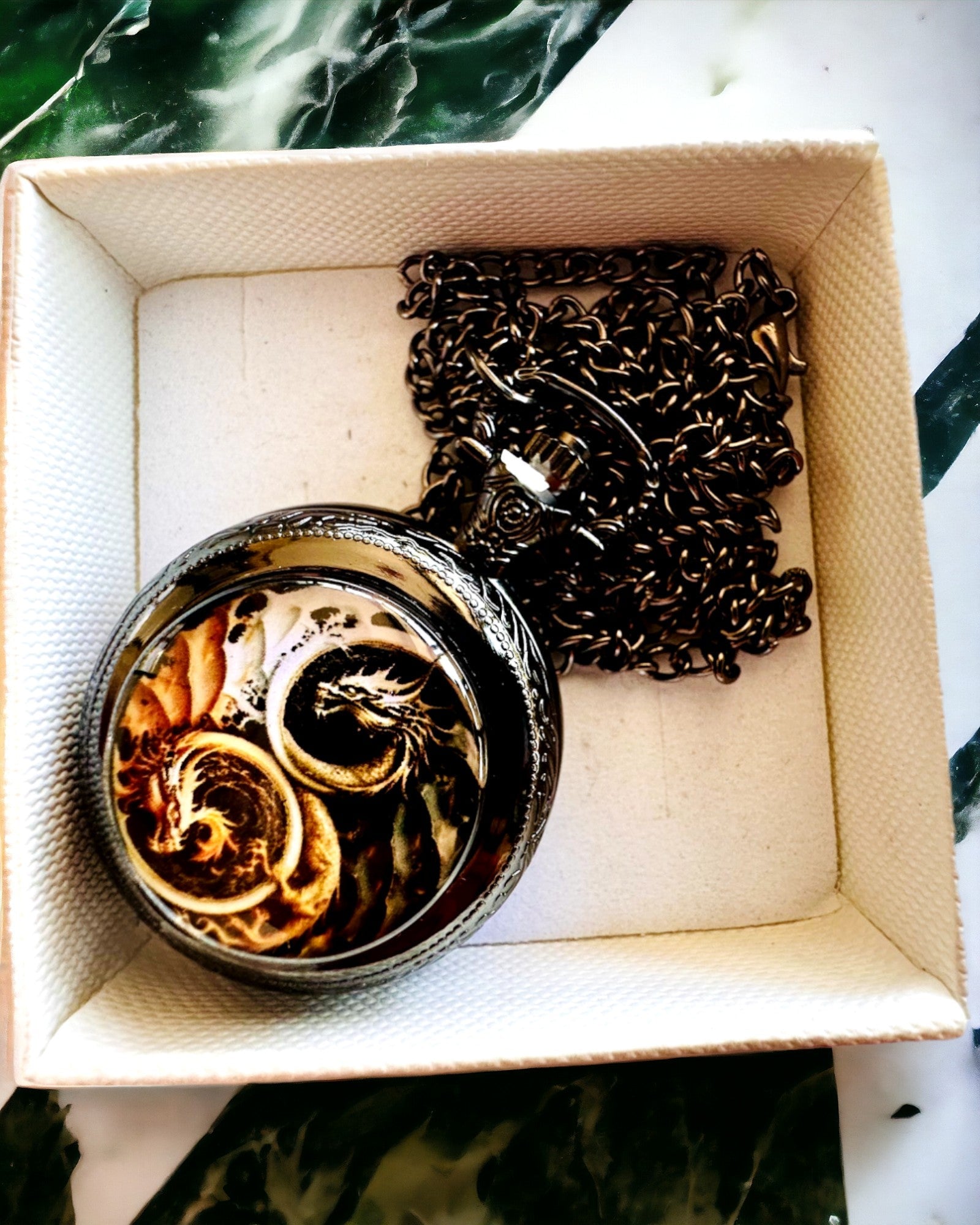 Vreckové hodinky "Dračia aura" s možnosťou personalizácie