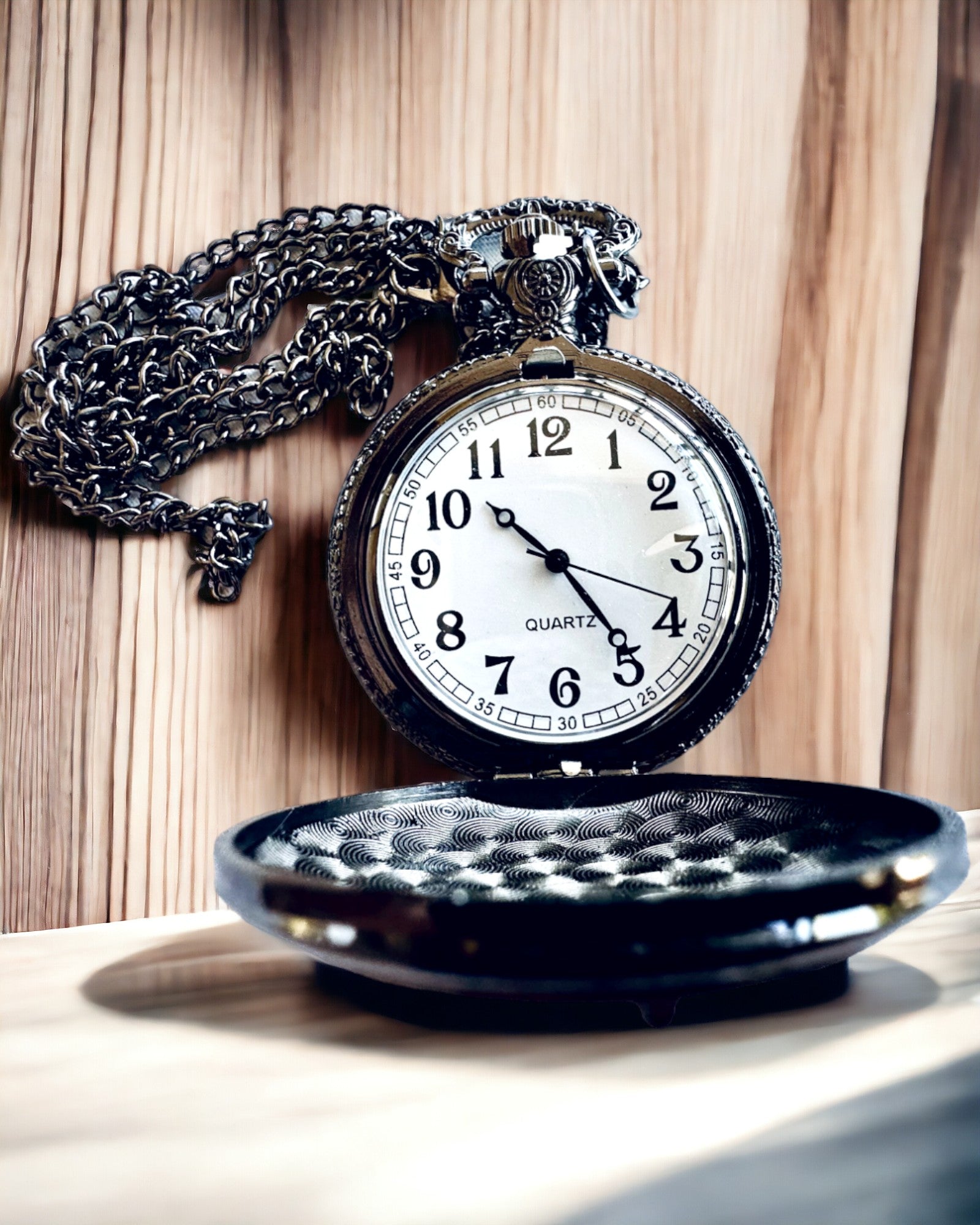 Elegantné Vreckové Hodinky Motocyklová Vášeň, možnosť personalizácie gravírovaním