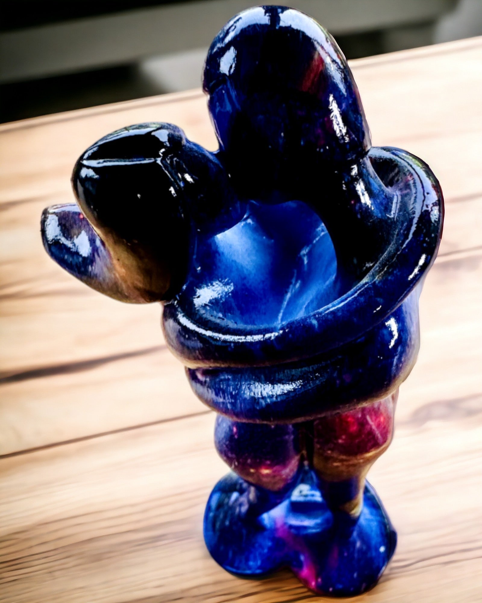 Kosmické objatie - Figúrka z živice s možnosťou gravírovania