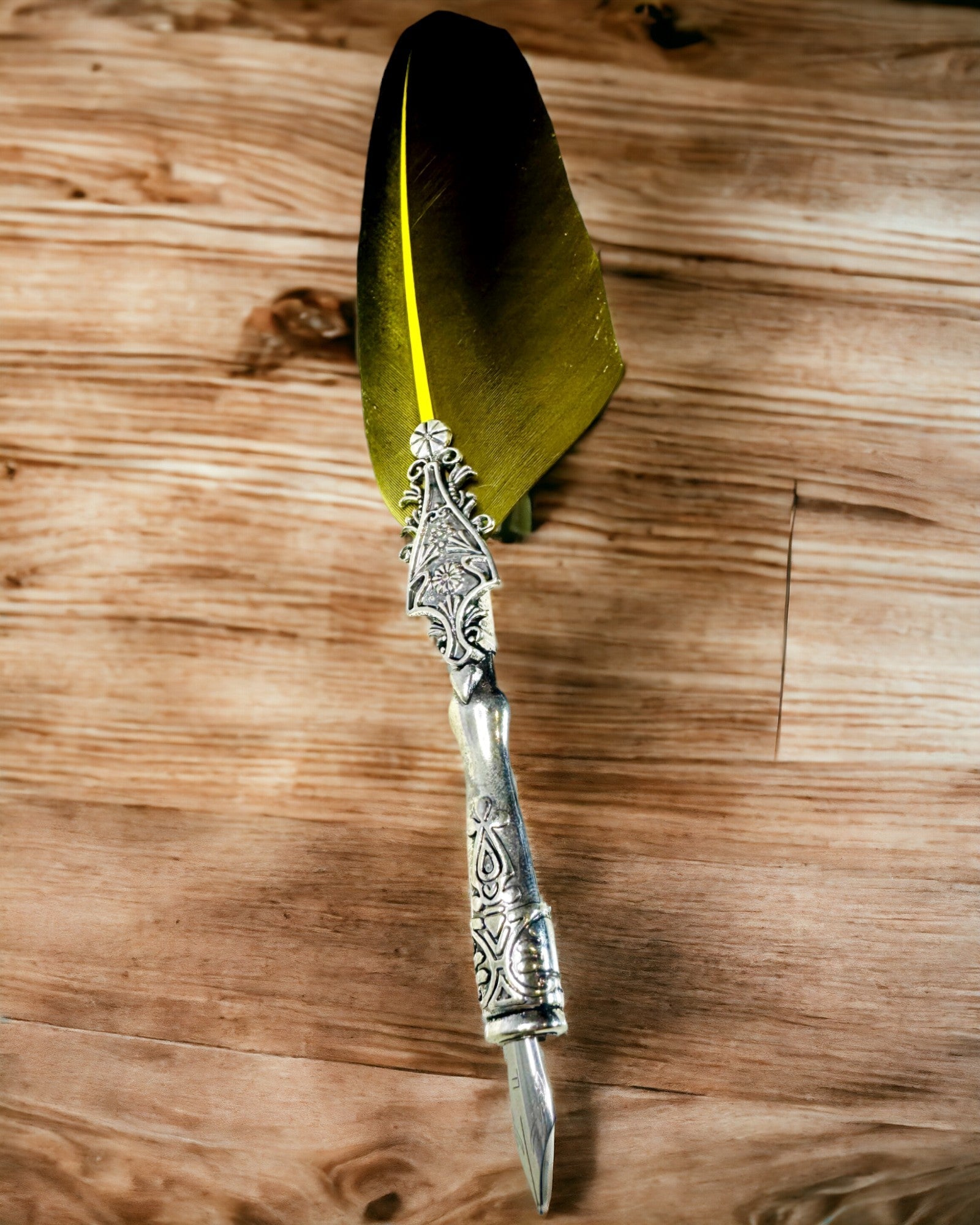 Vintage kaligrafické pero s prírodným husím perom – Ideálny darček na Deň matiek alebo pre učiteľa. Gravírovanie