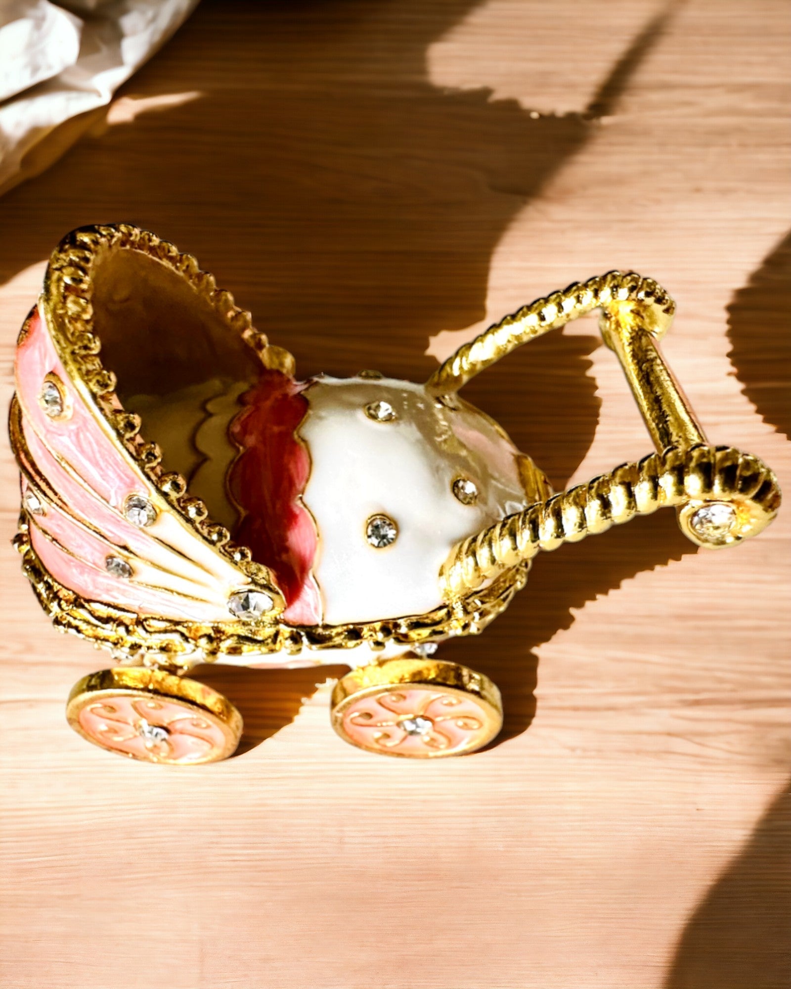 Malý Rozprávkový Vozík na šperky, poklady - Kráľovská Elegancia, personalizácia gravírovaním