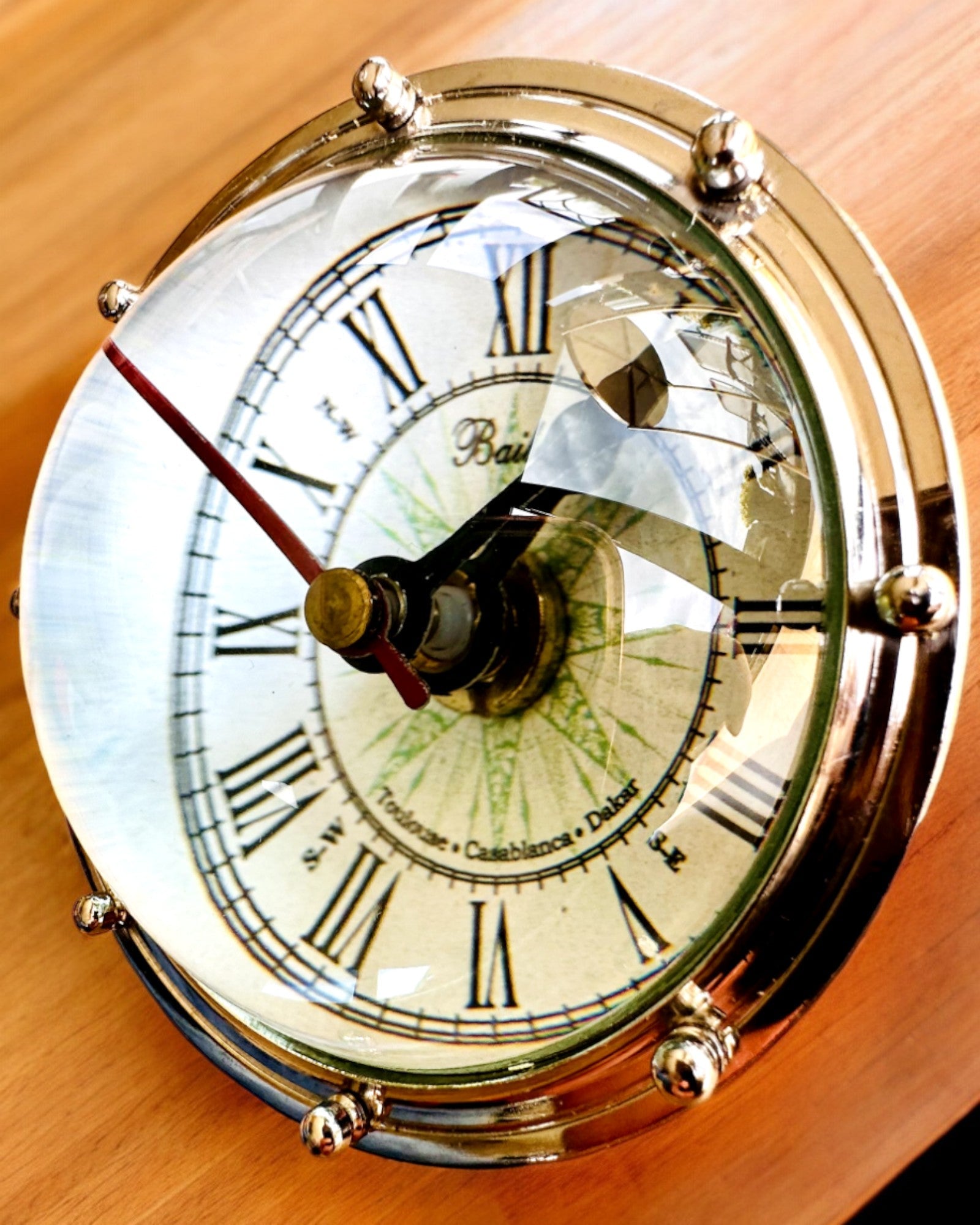 Bailey Compass Clock - Elegantné hodiny s motívom kompasu s možnosťou gravírovania