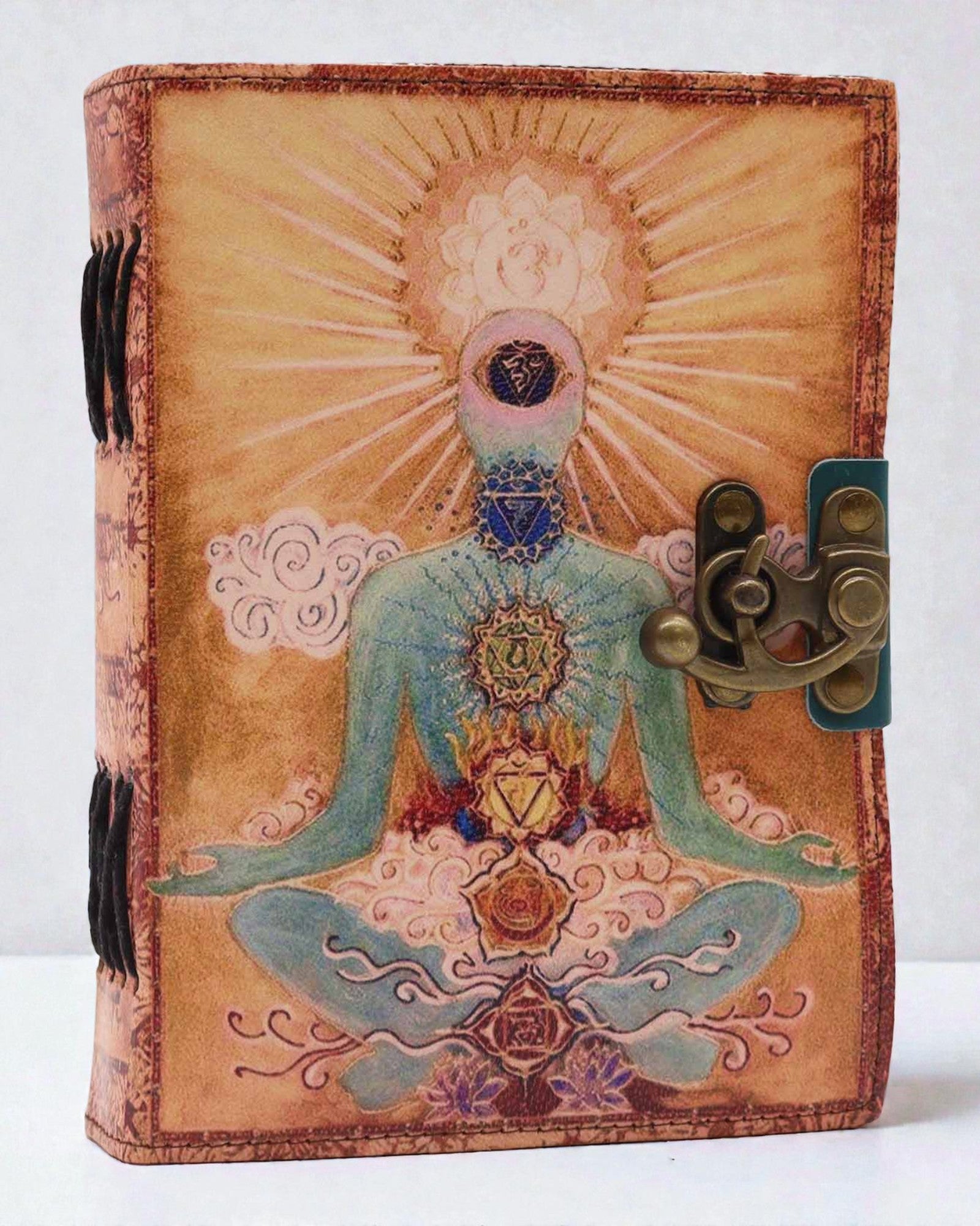 Kožený zápisník Buddha a 7 čakier – Denník všímavosti 13 × 18 cm